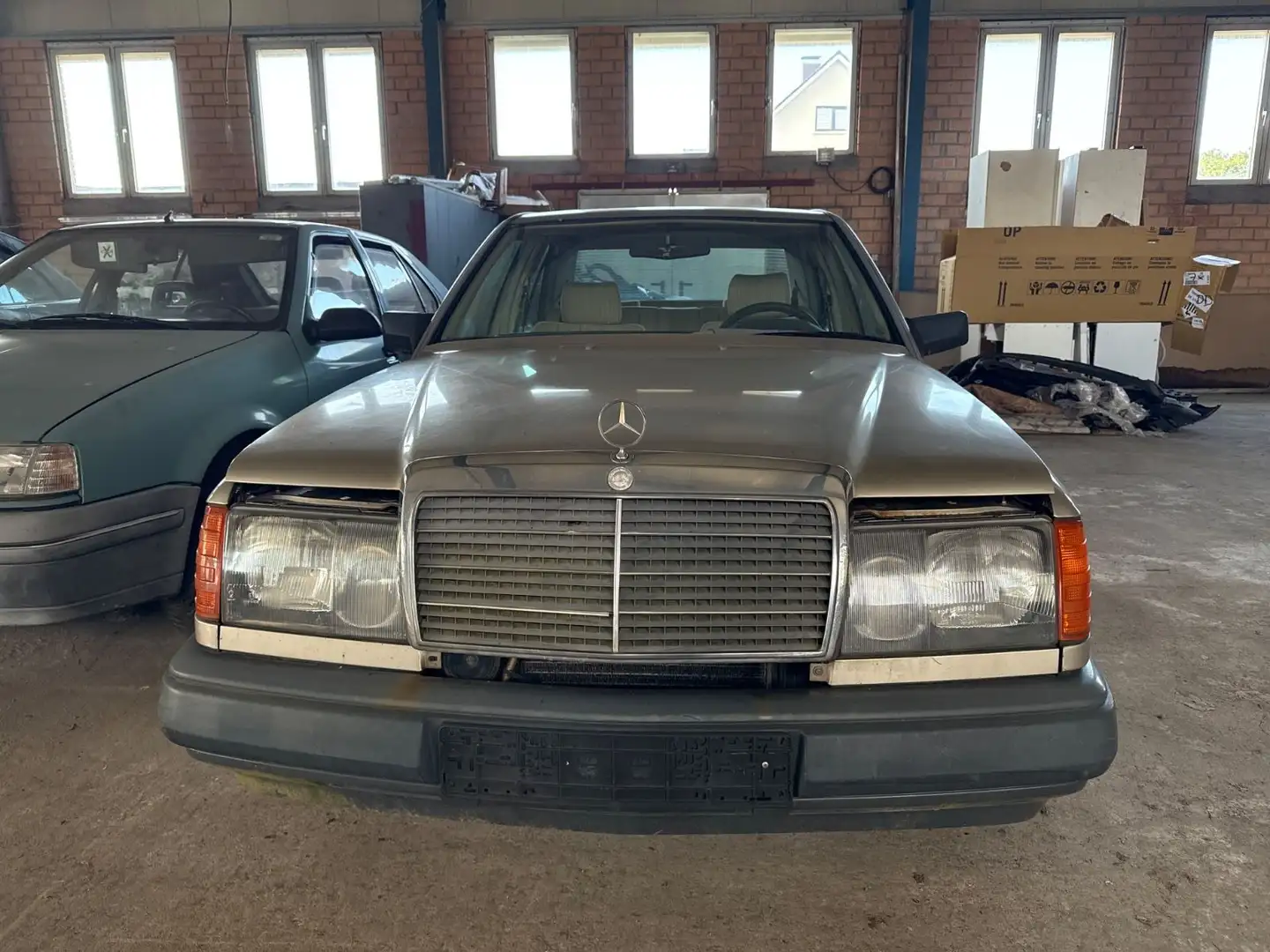 Mercedes-Benz 200 1 Hand - 2