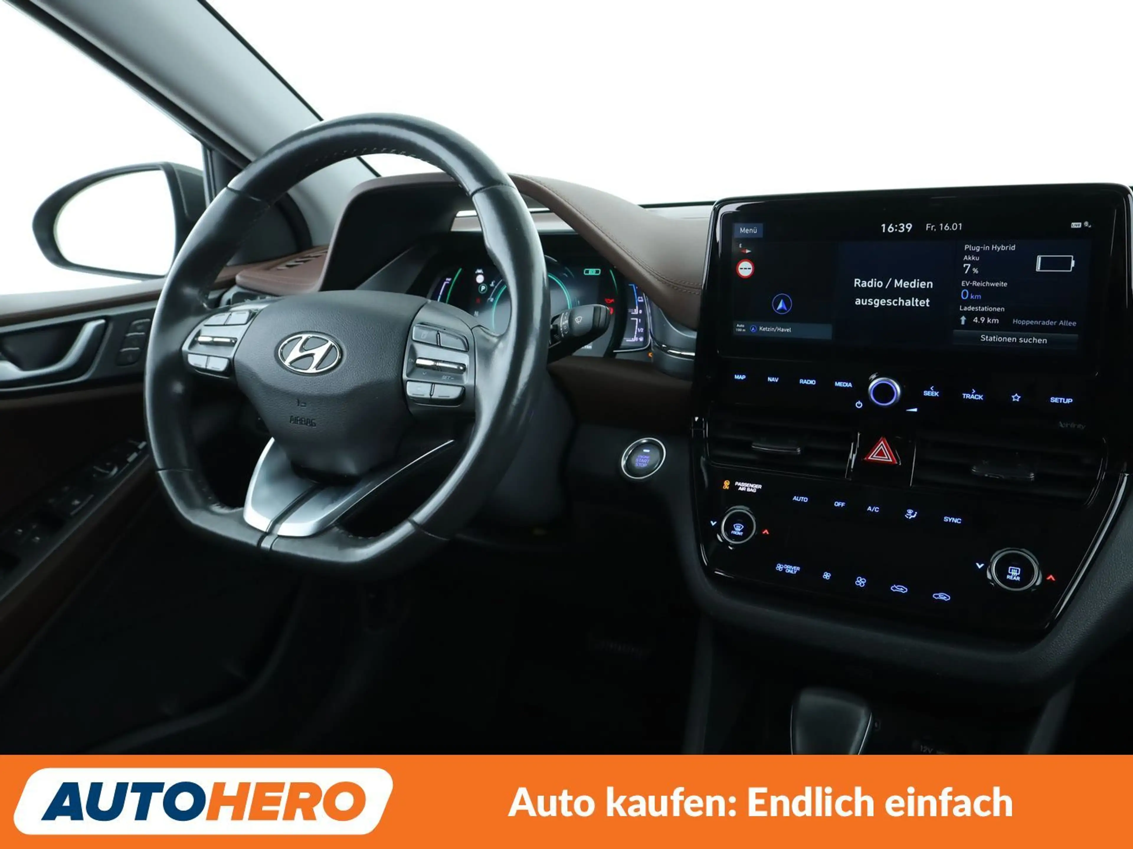 Hyundai IONIQ 1.6 Plug-in Hybrid Prime Aut*NAVI*LED*ACC*CAM*PDC* — photo 13