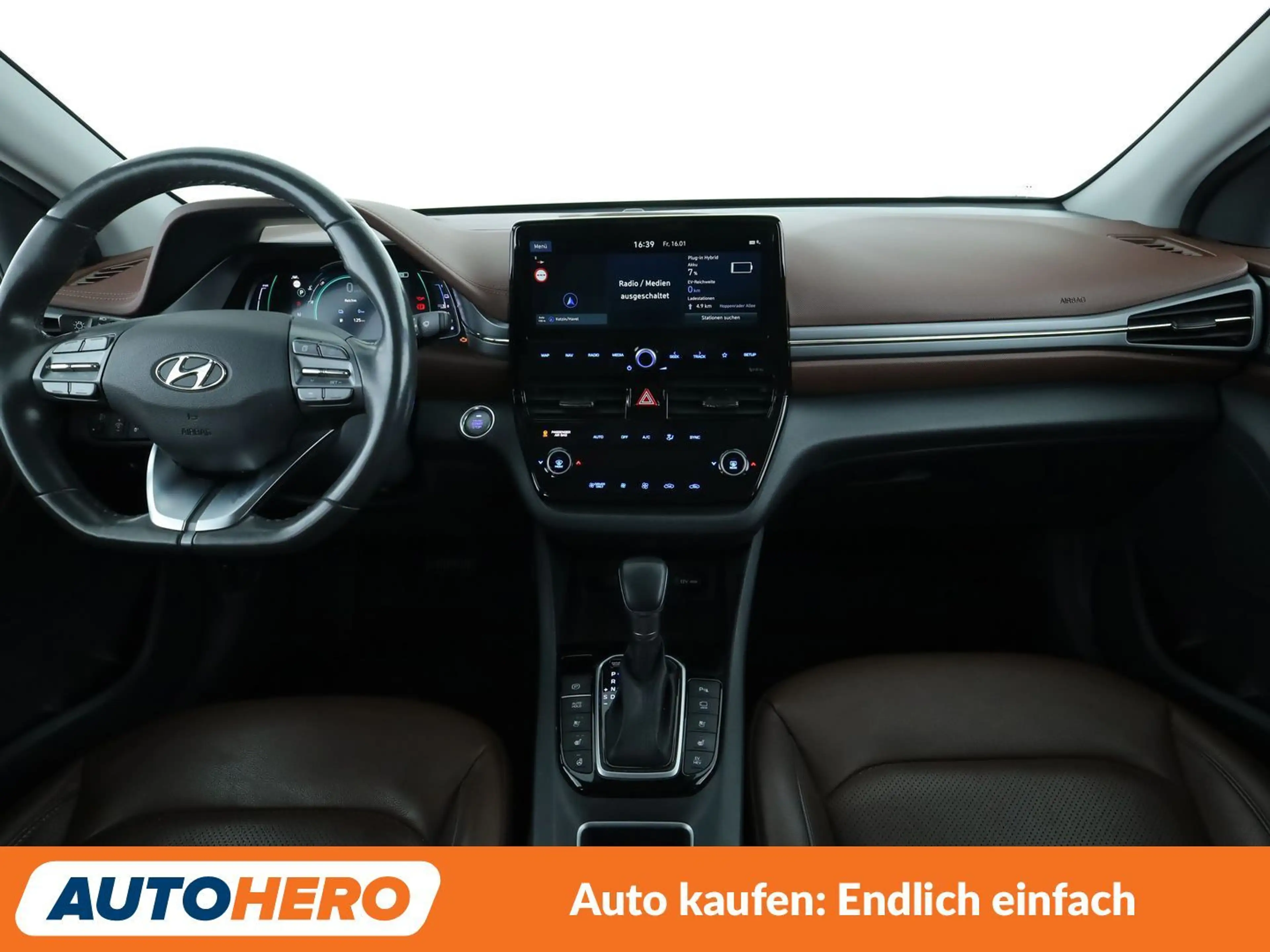 Hyundai IONIQ 1.6 Plug-in Hybrid Prime Aut*NAVI*LED*ACC*CAM*PDC* — photo 12