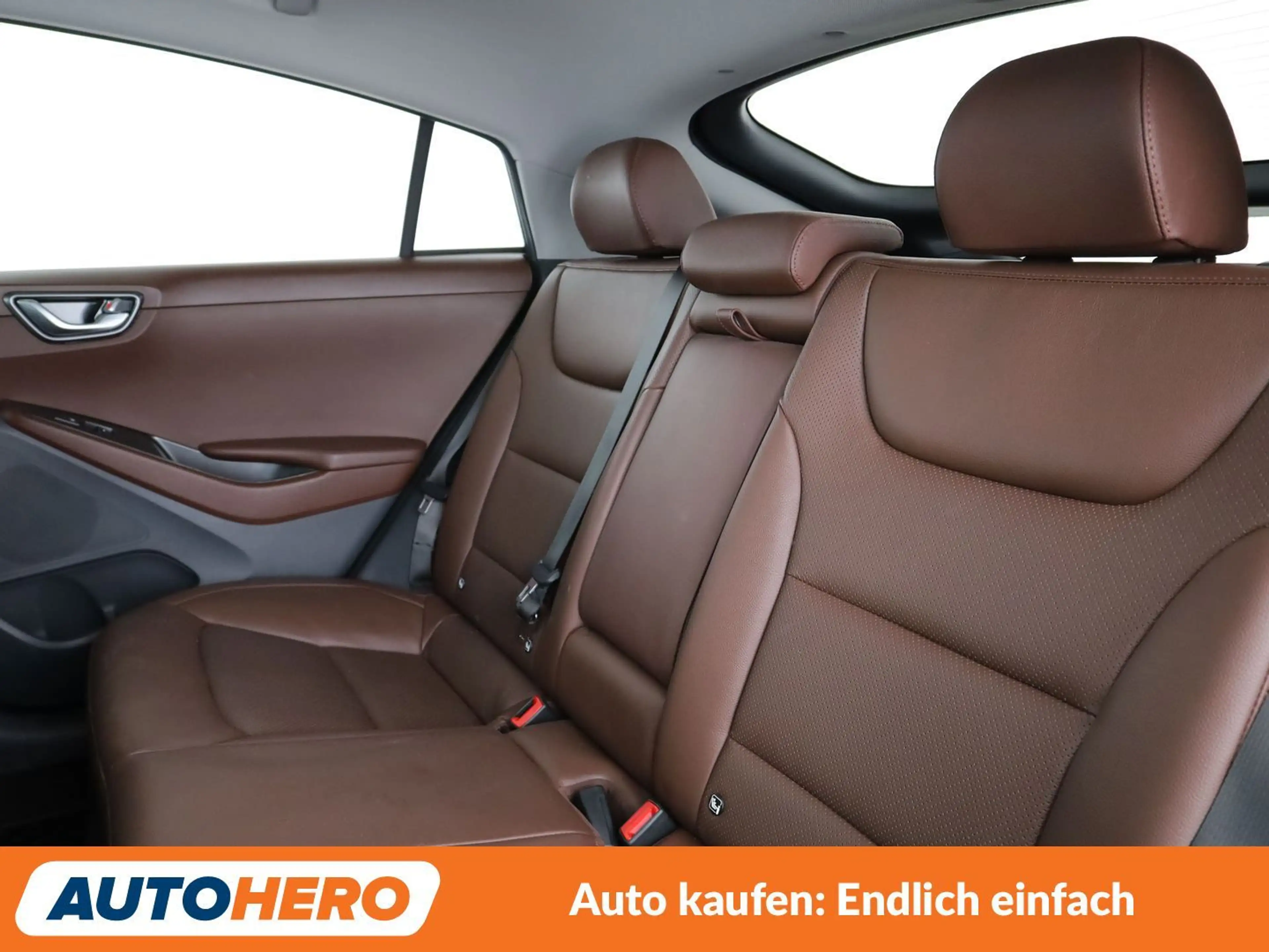 Hyundai IONIQ 1.6 Plug-in Hybrid Prime Aut*NAVI*LED*ACC*CAM*PDC* — photo 14