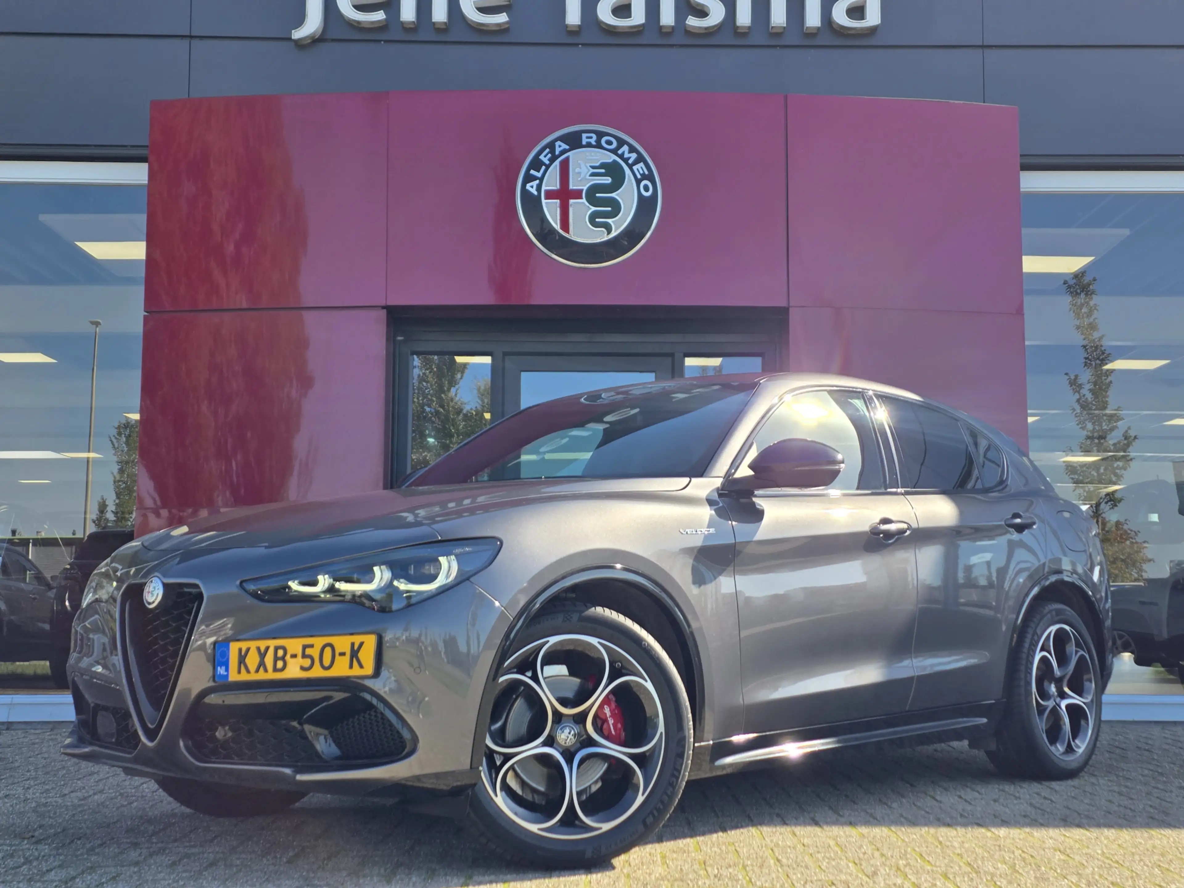 Alfa Romeo Stelvio 2.0 T AWD Veloce | PackDrive Assist | 20" Velgen