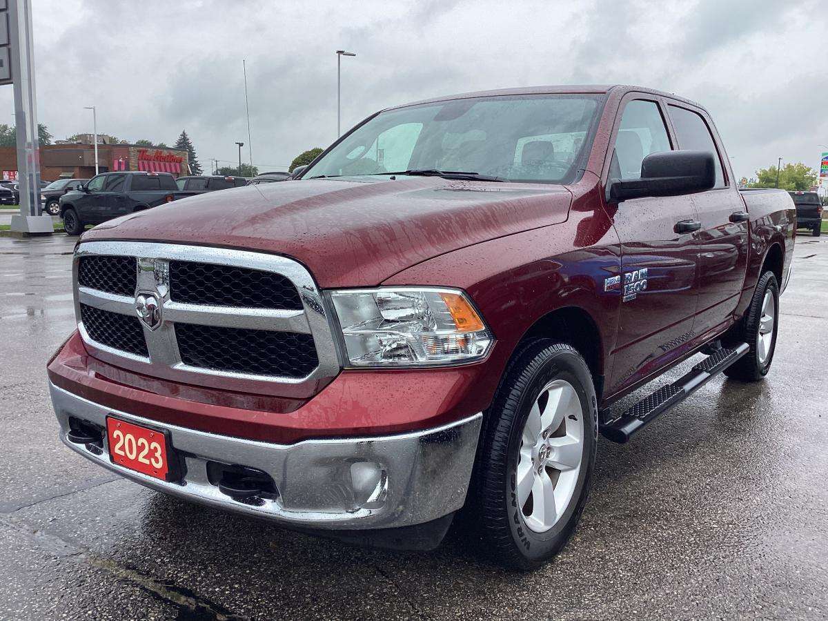 2023 RAM 1500 Tradesman 4x4 Crew Cab 5'7 Box — снимка 1