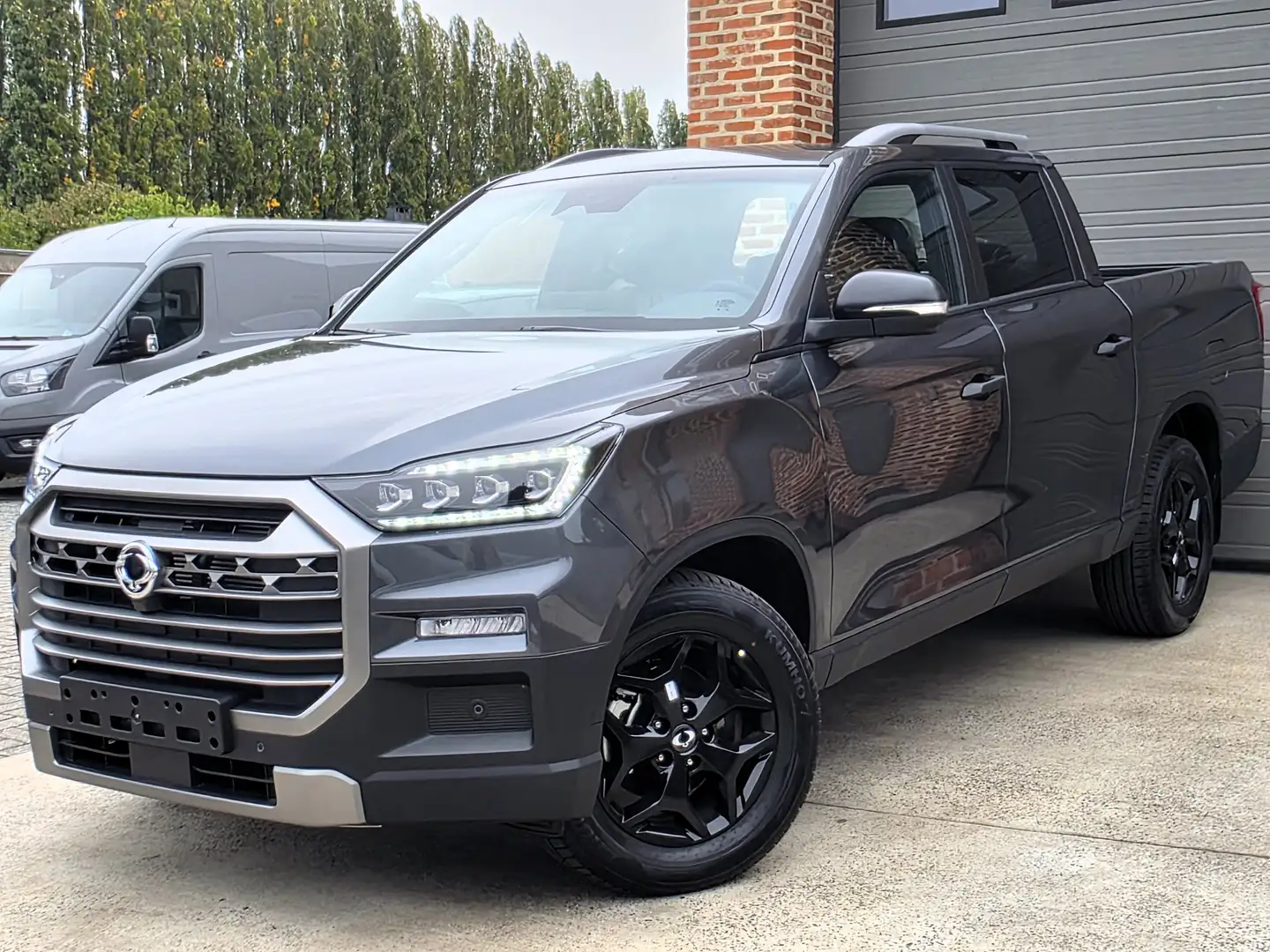 KGM Musso SsangYong 4x4 27990EX NIEUW 0KM 2025 Lichte Vracht Gris - 1