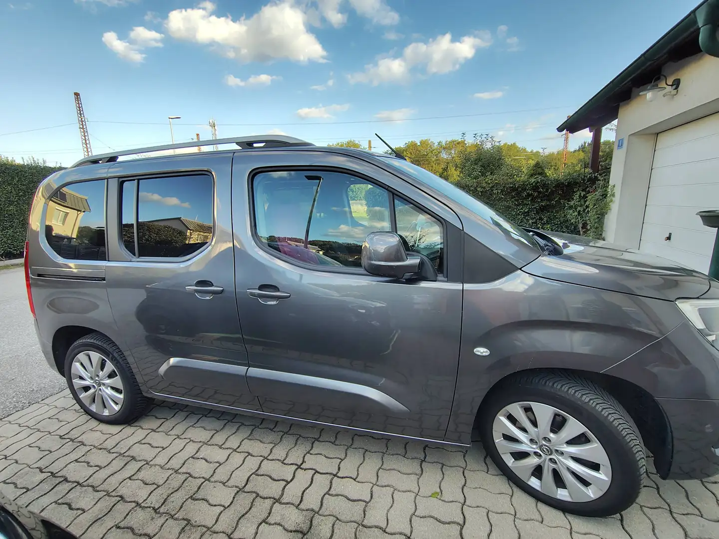 Opel Combo Life Außer einer Automatik ist alles im Auto Braun - 2
