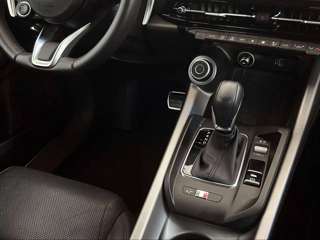 Alfa Romeo Tonale 2025 — фото 27