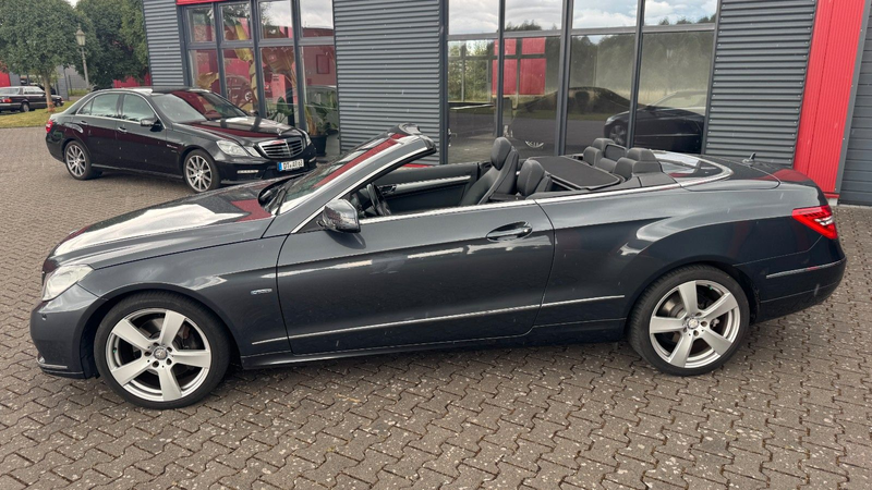 Mercedes-Benz E 350 CDI Cabrio Avantgarde Leder Comand 1.Hand — photo 3
