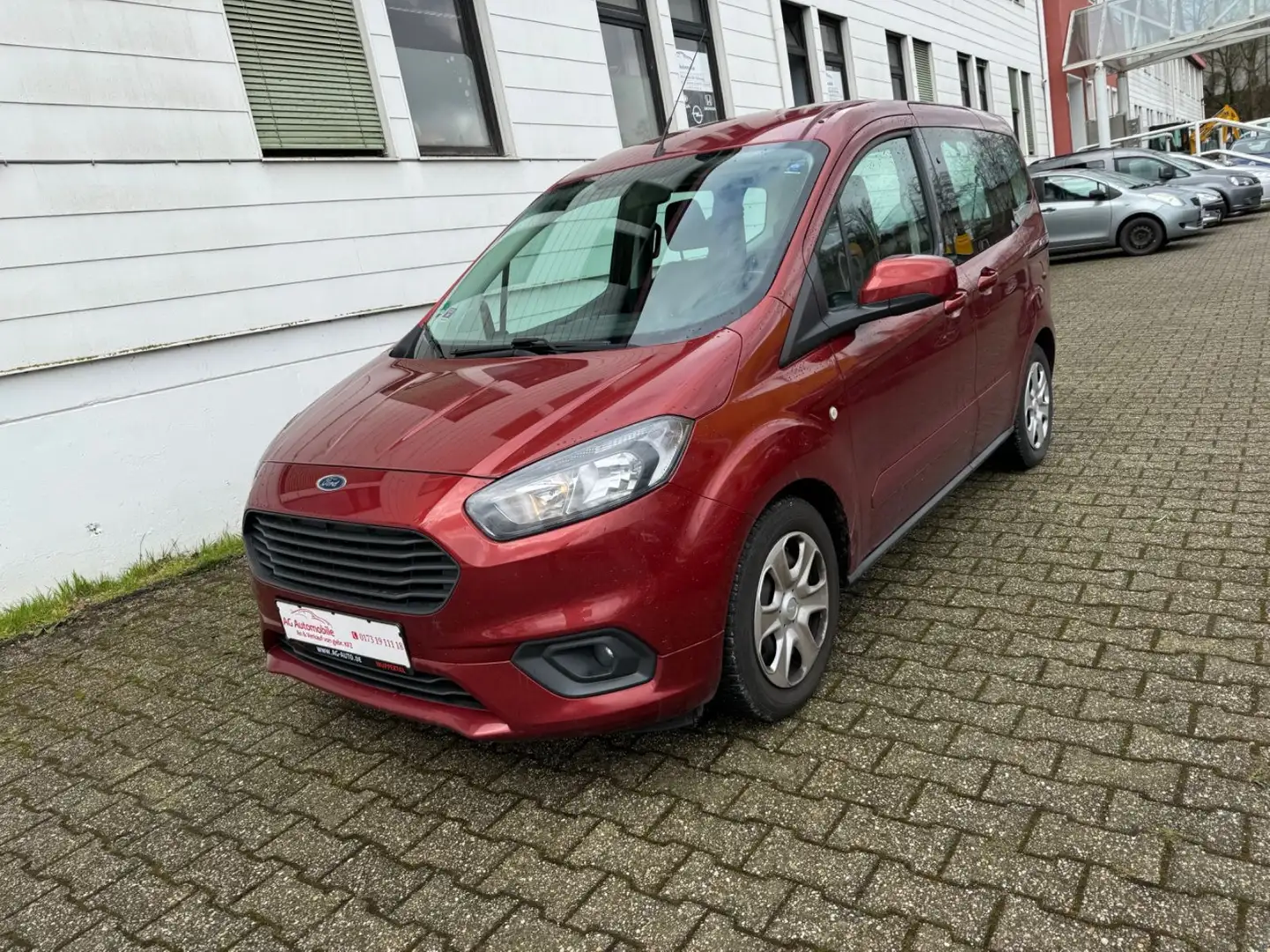 Ford Tourneo Courier Trend Klima Bluetooth Rouge - 1