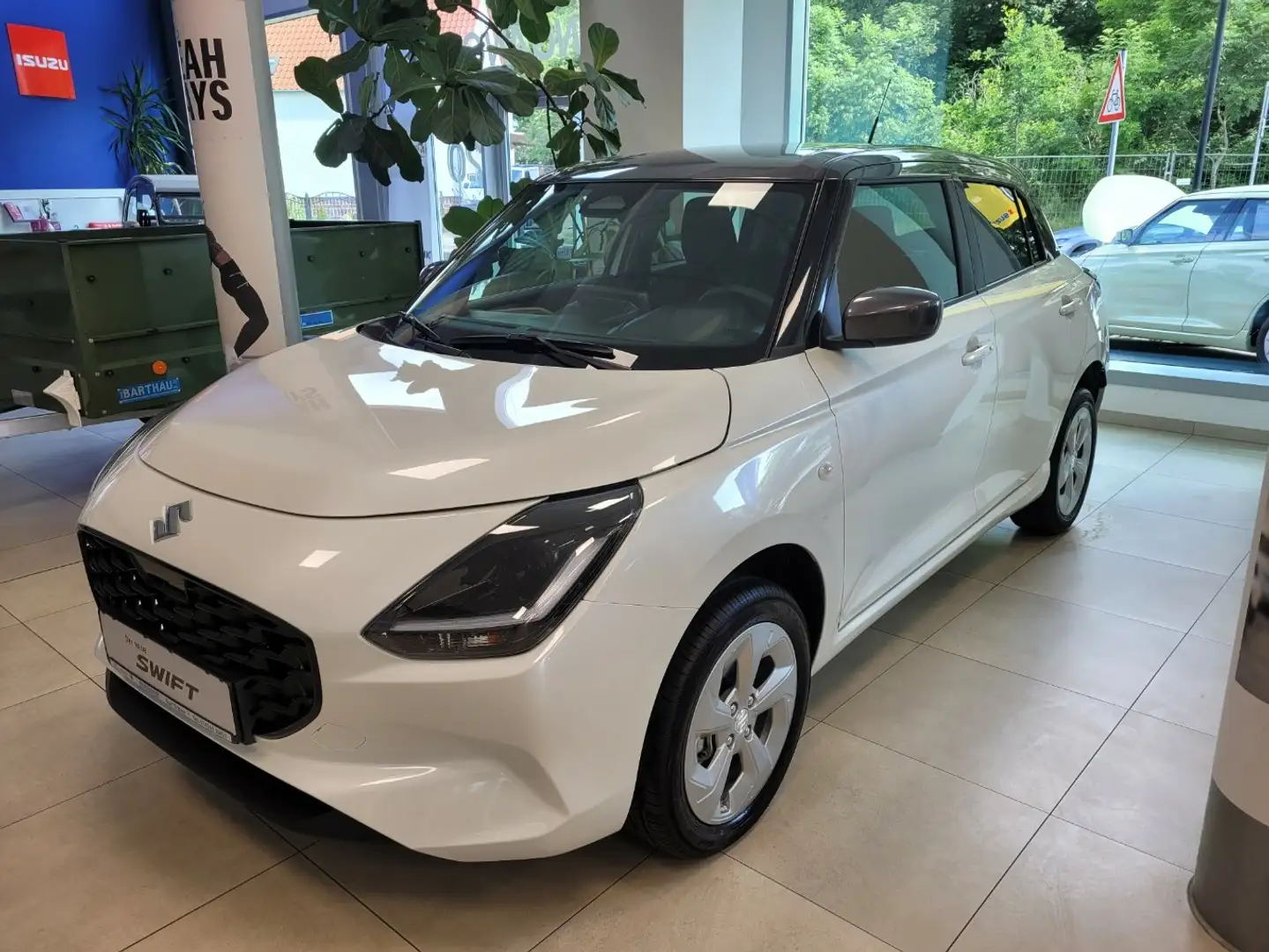 Suzuki Swift 1.2 DUALJET HYBRID ALLGRIP Comfort Weiß - 1