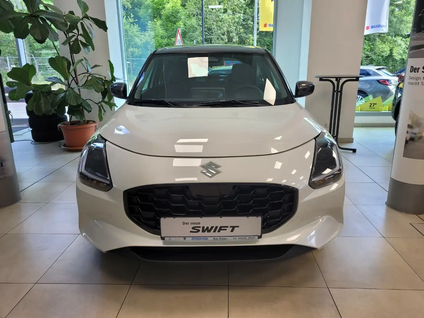 Suzuki Swift 1.2 DUALJET HYBRID ALLGRIP Comfort Weiß - 2