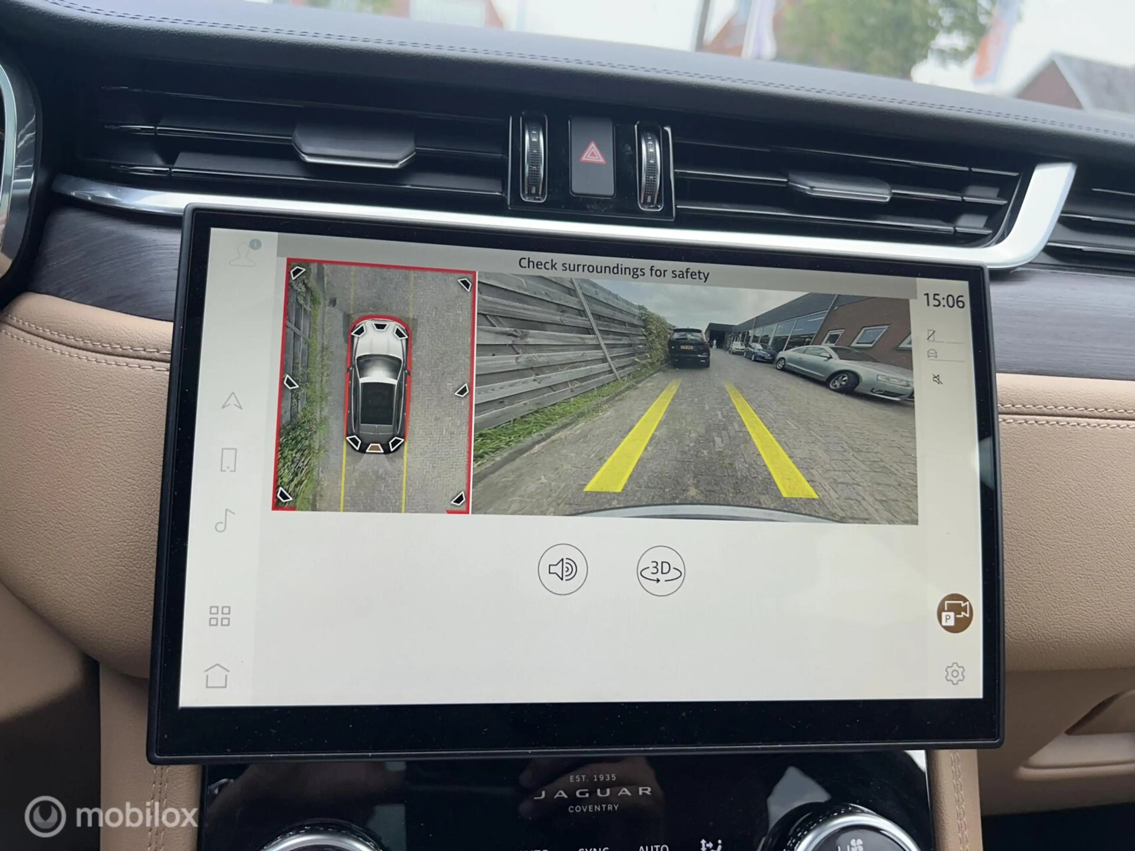 Jaguar F-Pace 2.0 P400e PHEV Limited Edition R-Dynamic SE — photo 17