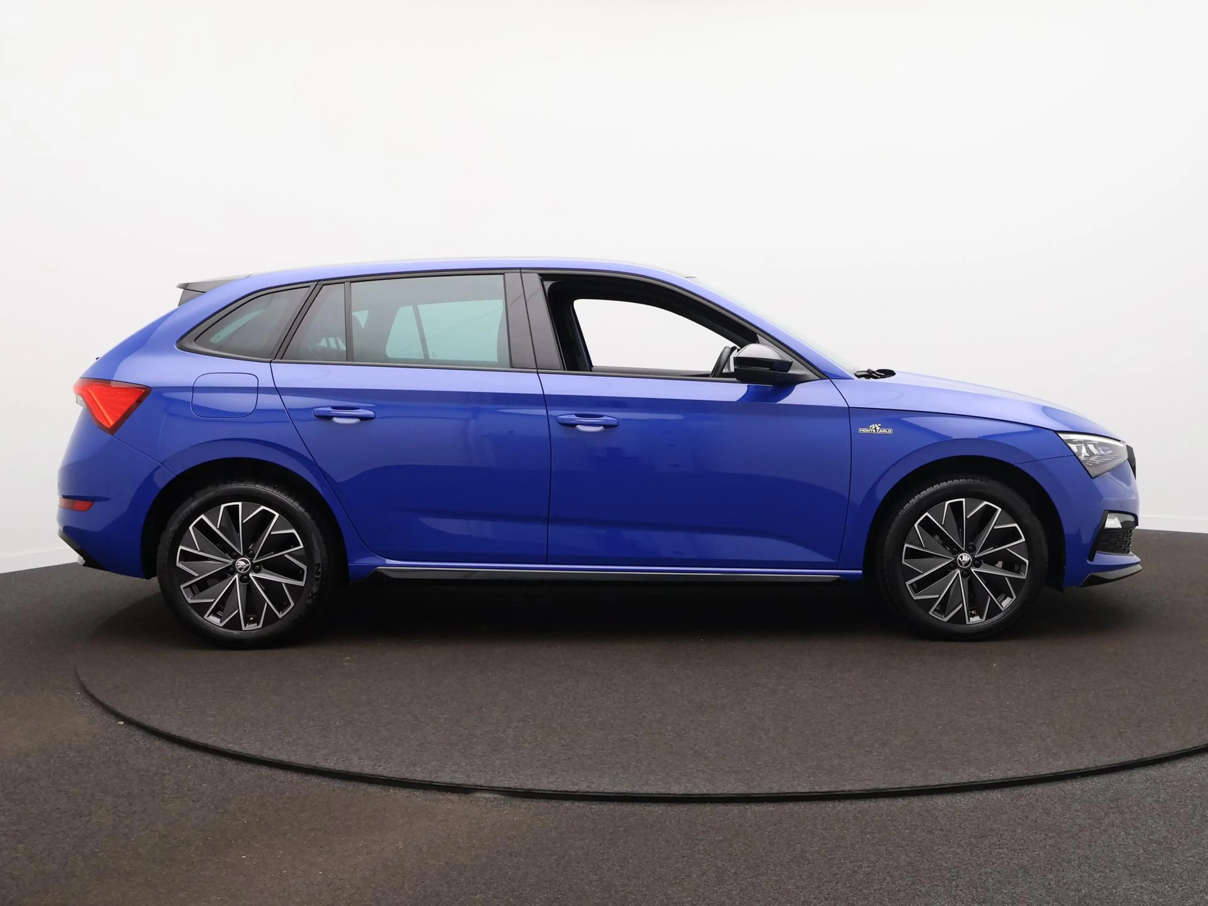 Skoda Scala 1.5 TSI Sport Business | Camera | Panodak | Clima — photo 5