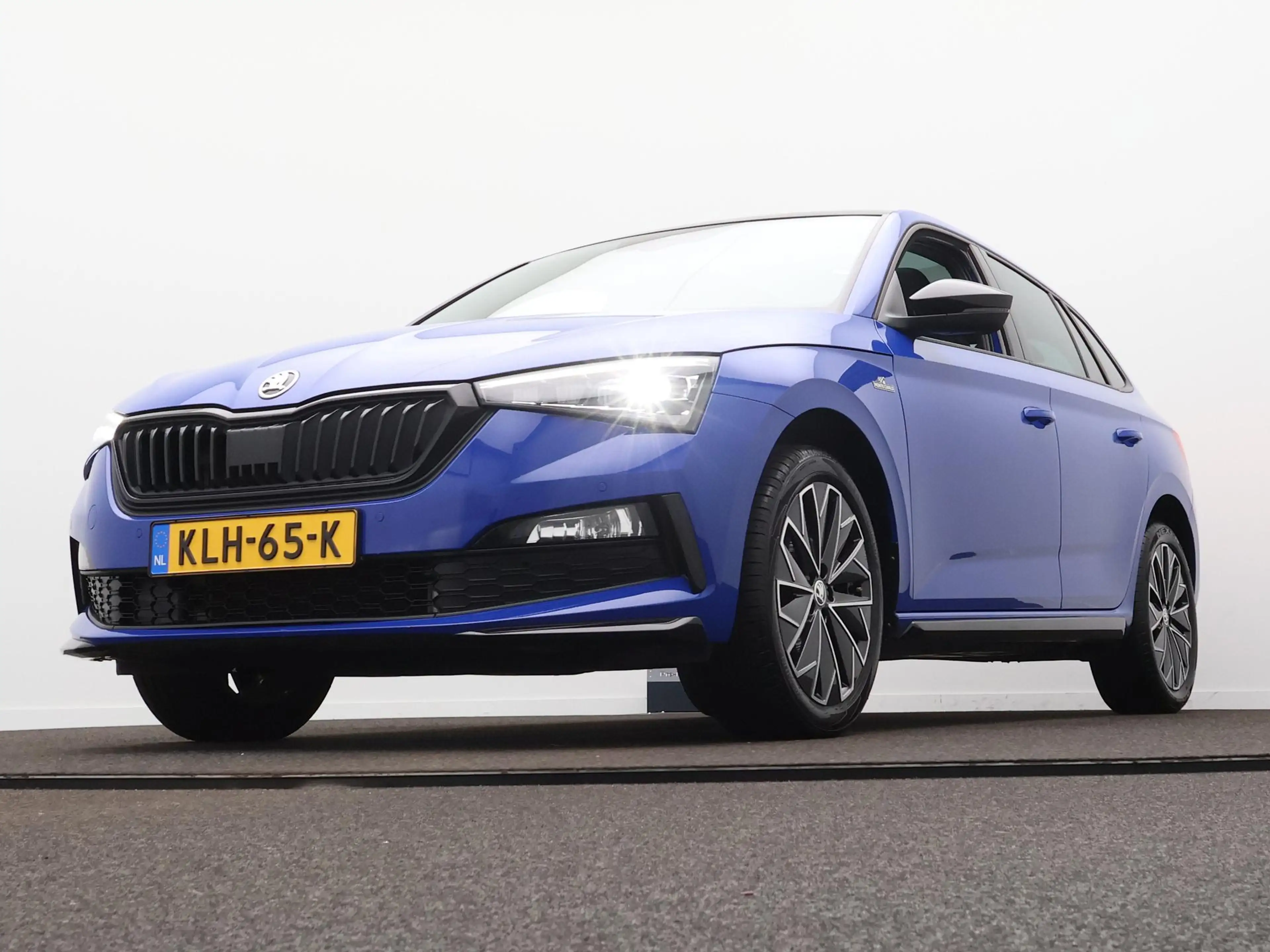 Skoda Scala 1.5 TSI Sport Business | Camera | Panodak | Clima — photo 10