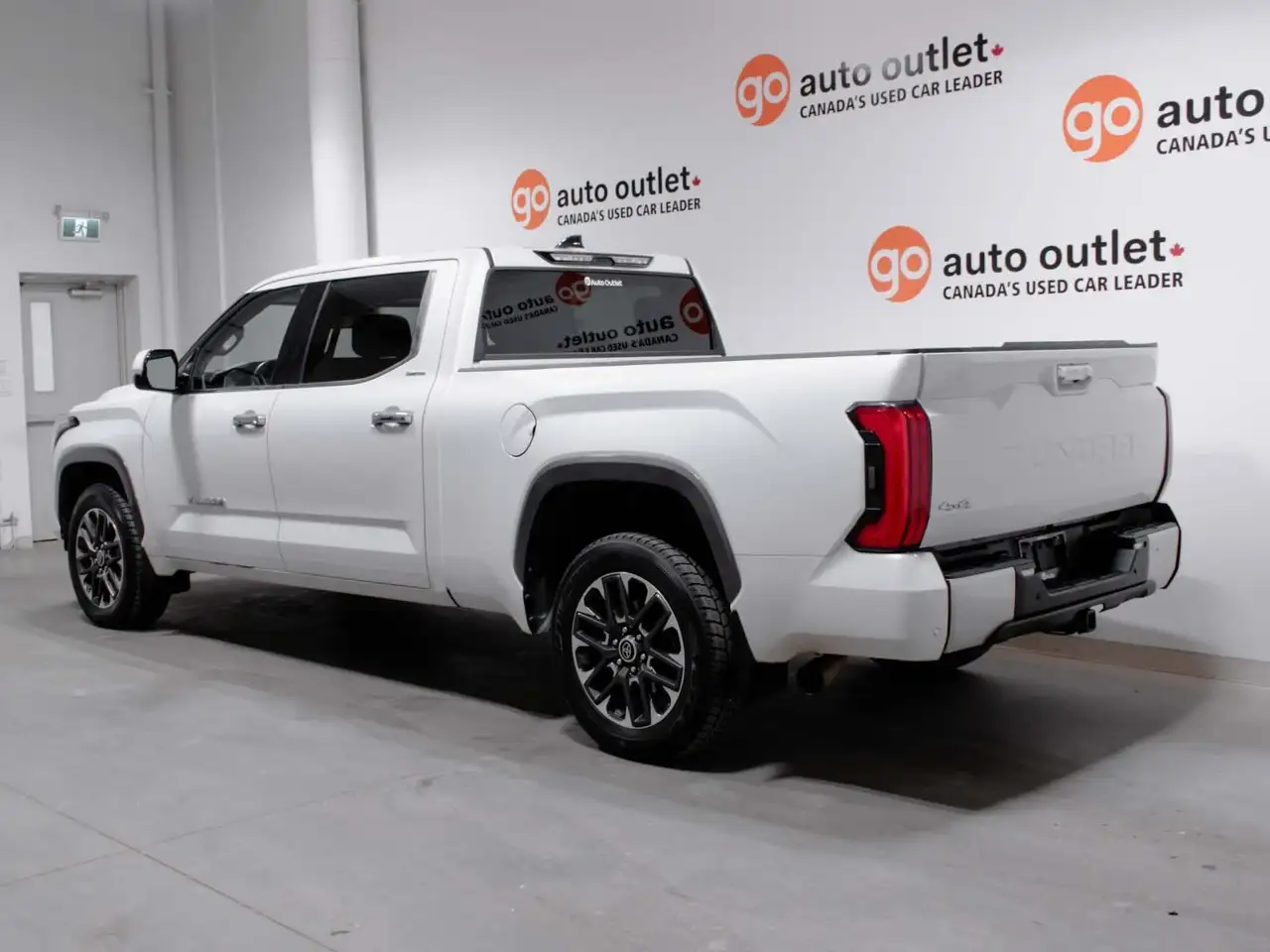 Toyota Tundra снимка Toyota Tundra