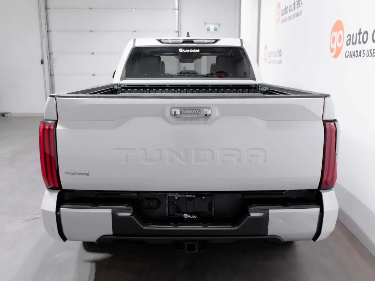 Toyota Tundra снимка Toyota Tundra