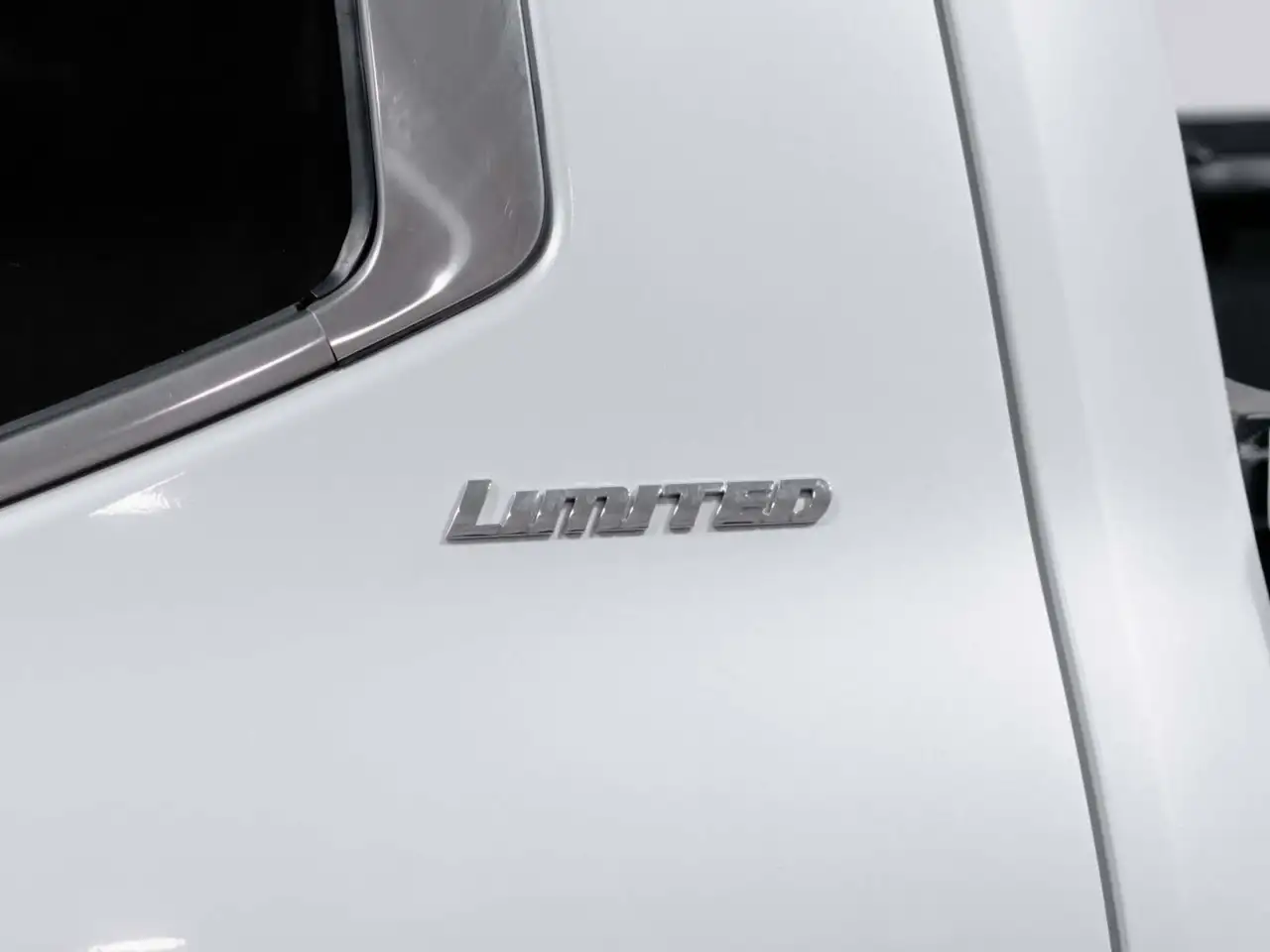Toyota Tundra снимка Toyota Tundra