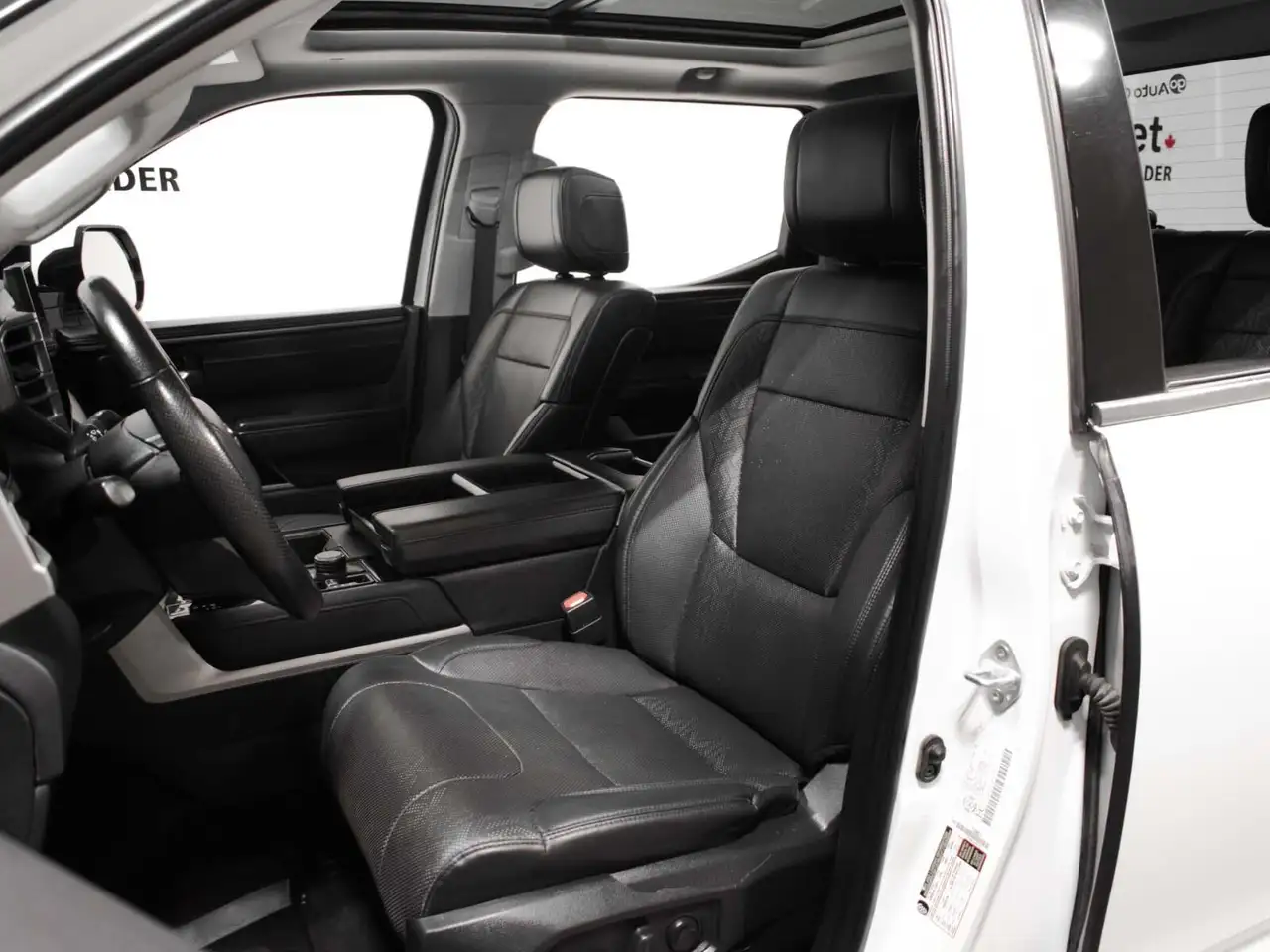 Toyota Tundra снимка Toyota Tundra
