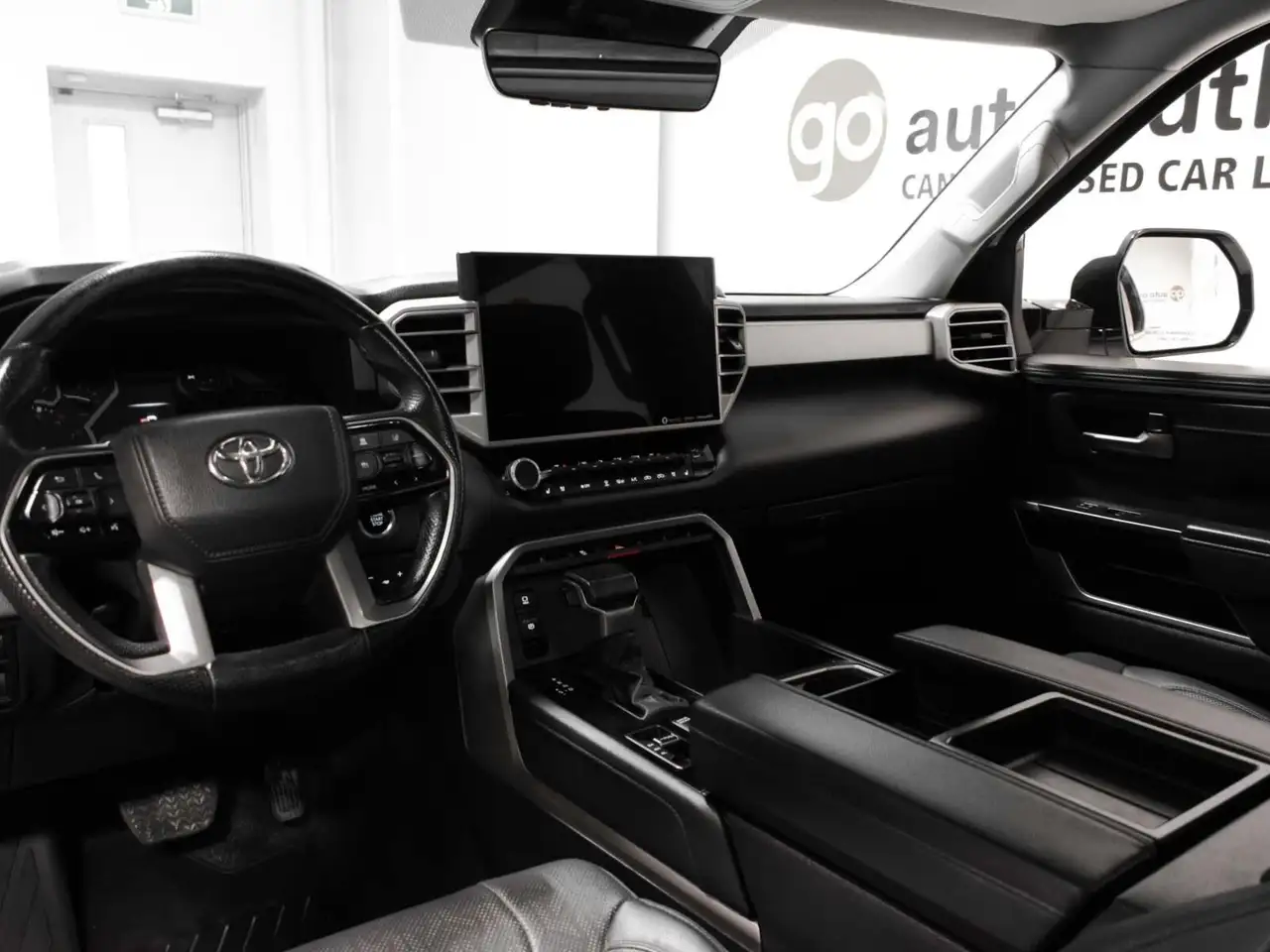 Toyota Tundra снимка Toyota Tundra