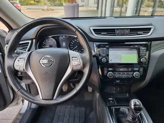 Nissan X-Trail view 16