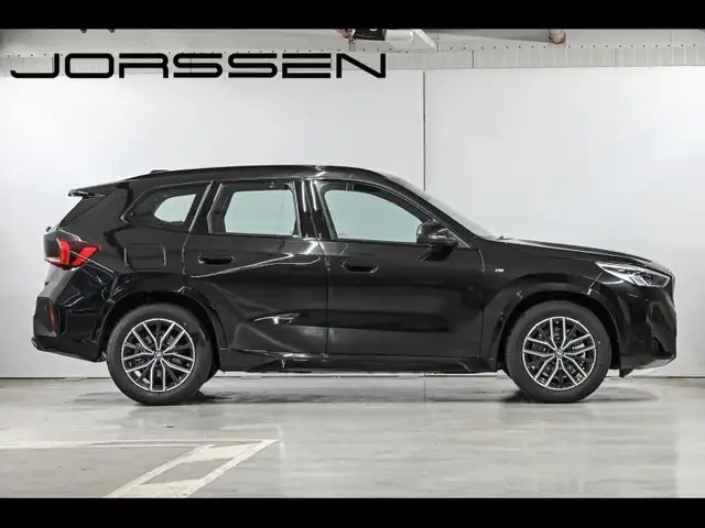 BMW X1 view 3