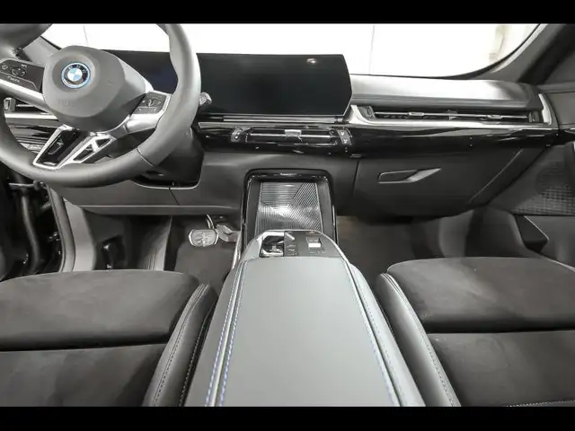 BMW X1 view 6