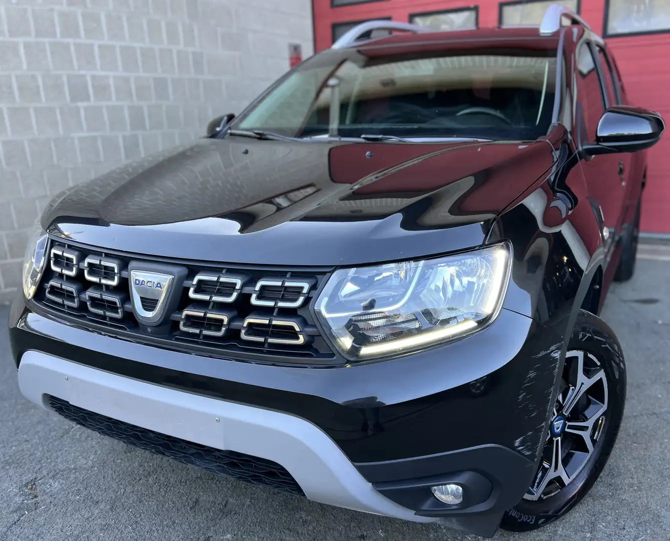 Dacia Duster 1.0 TCe Anniversary CAMÉRA + NAVI + CAR-PASS - 1