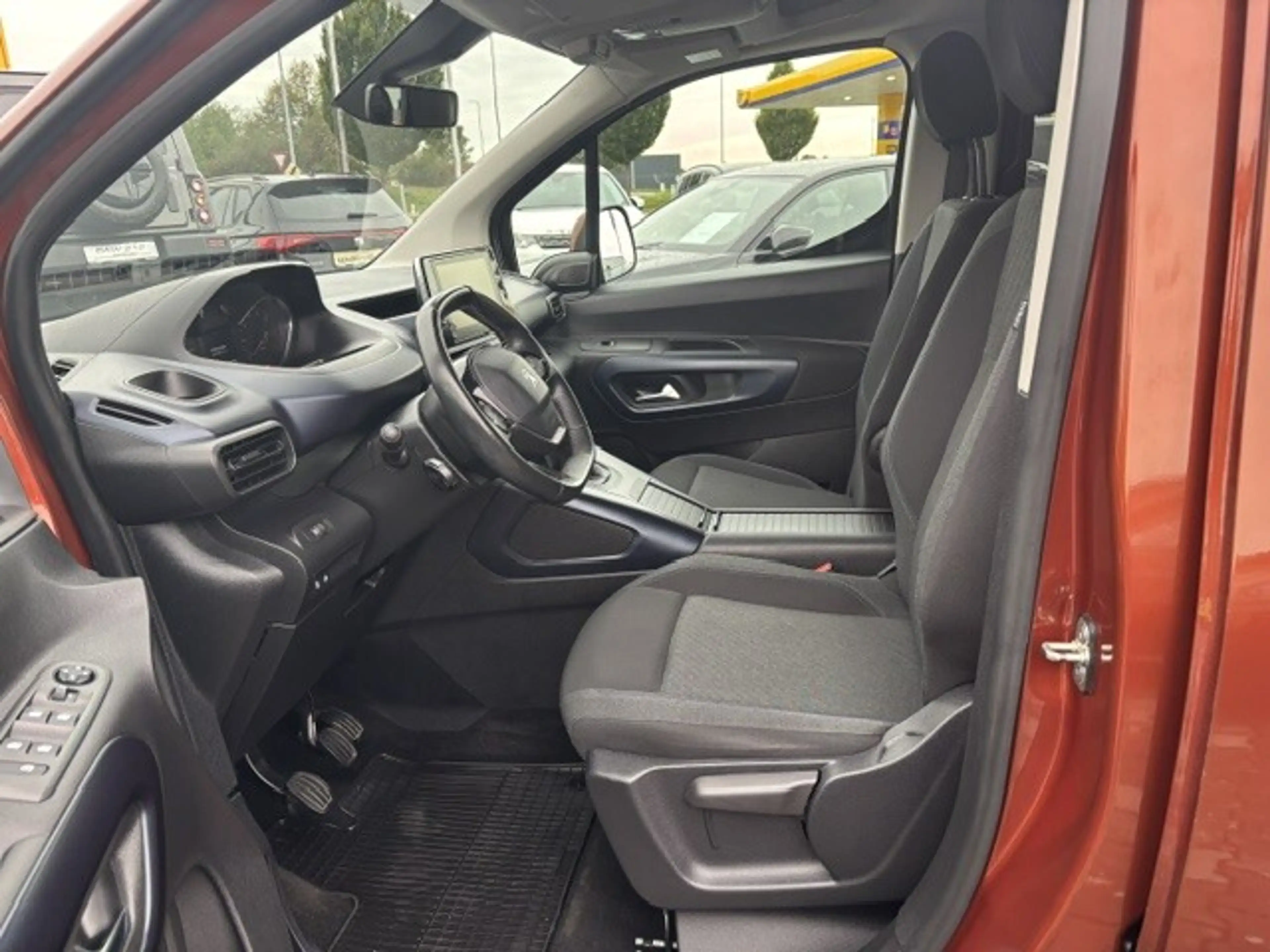 Peugeot Rifter 1,5 BlueHDI 100 S&S Active — photo 11