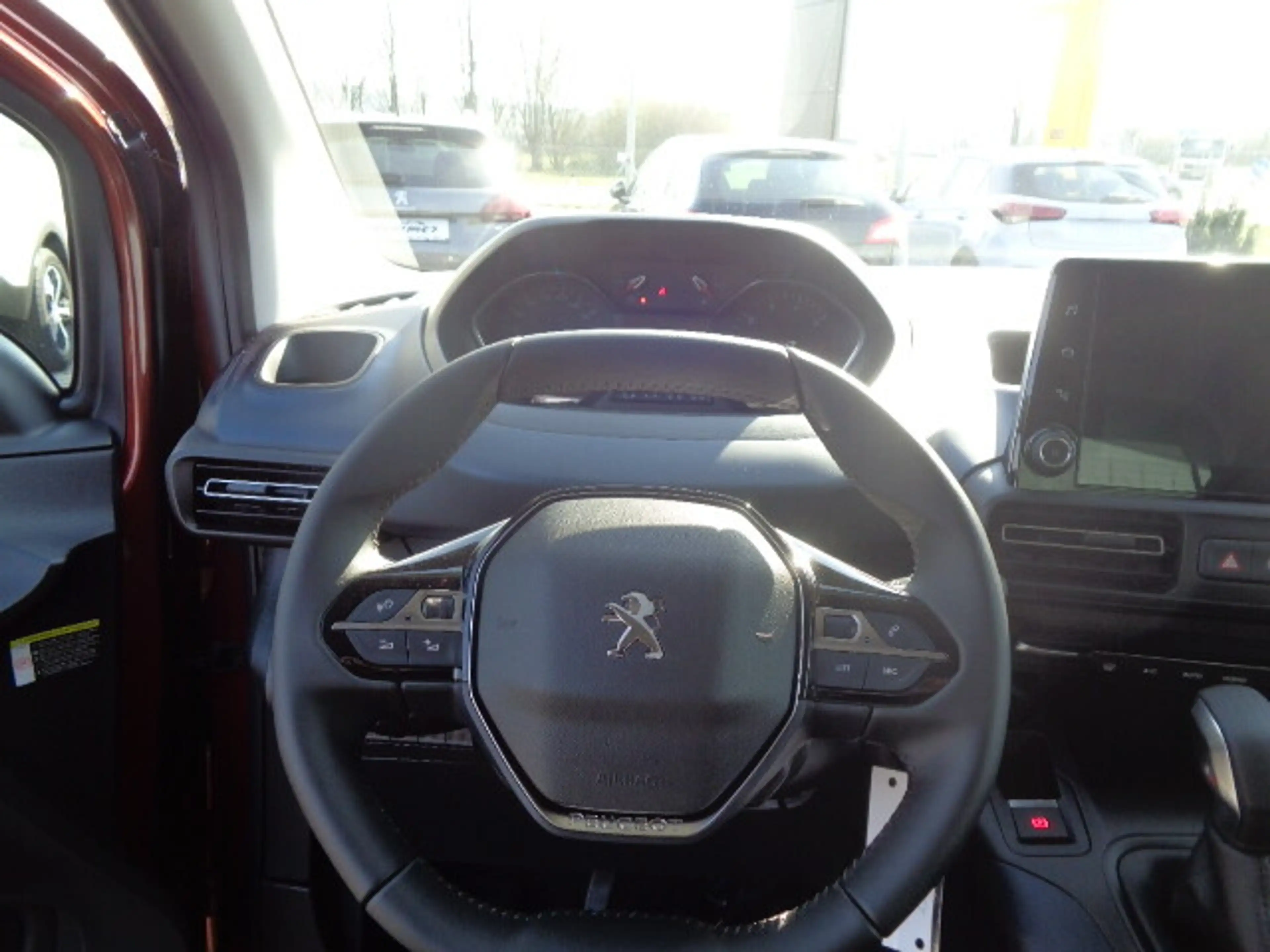 Peugeot Rifter 1,5 BlueHDI 100 S&S Active — photo 8