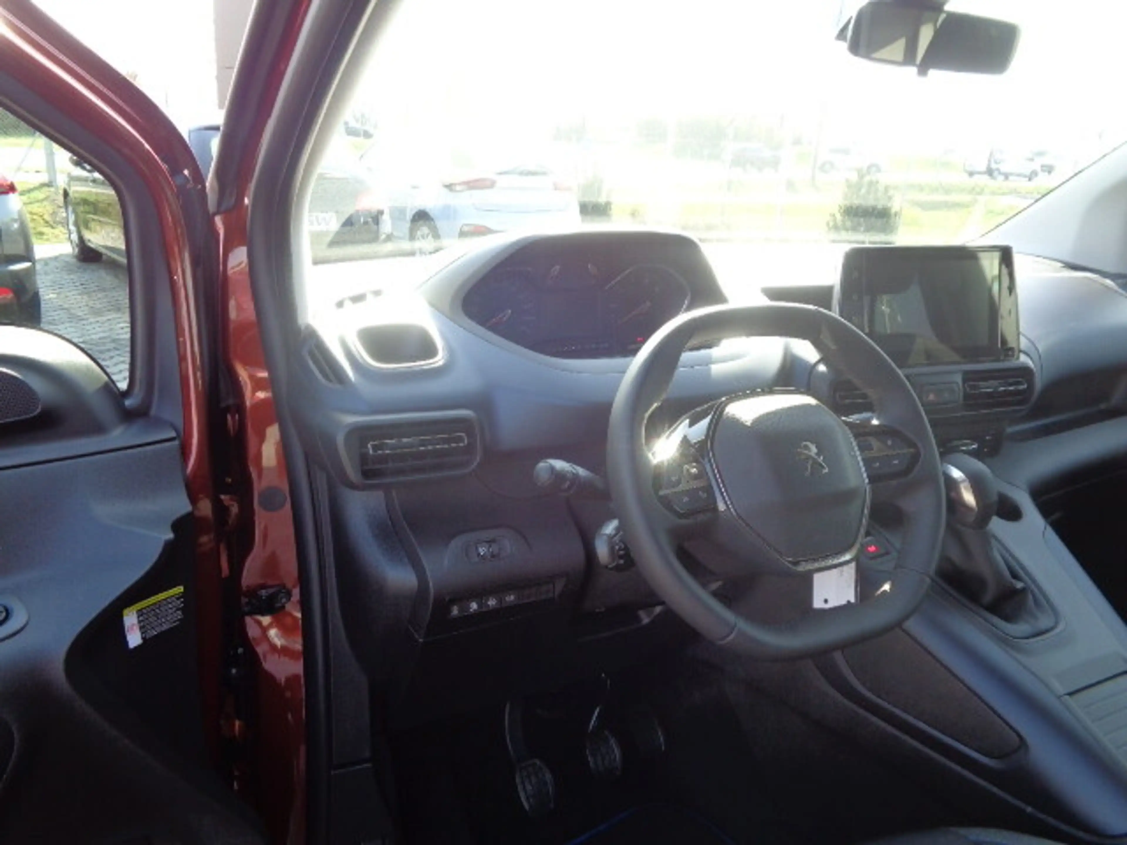Peugeot Rifter 1,5 BlueHDI 100 S&S Active — photo 6