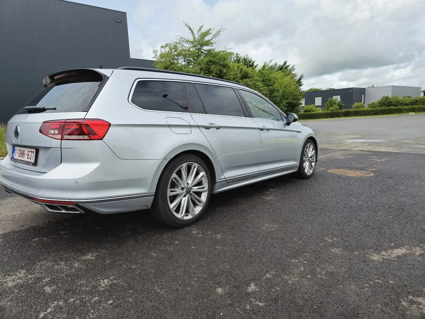 Volkswagen Passat Variant SW 2.0 TDi SCR Elegance Business DSG(EU6AP) r-line - 2