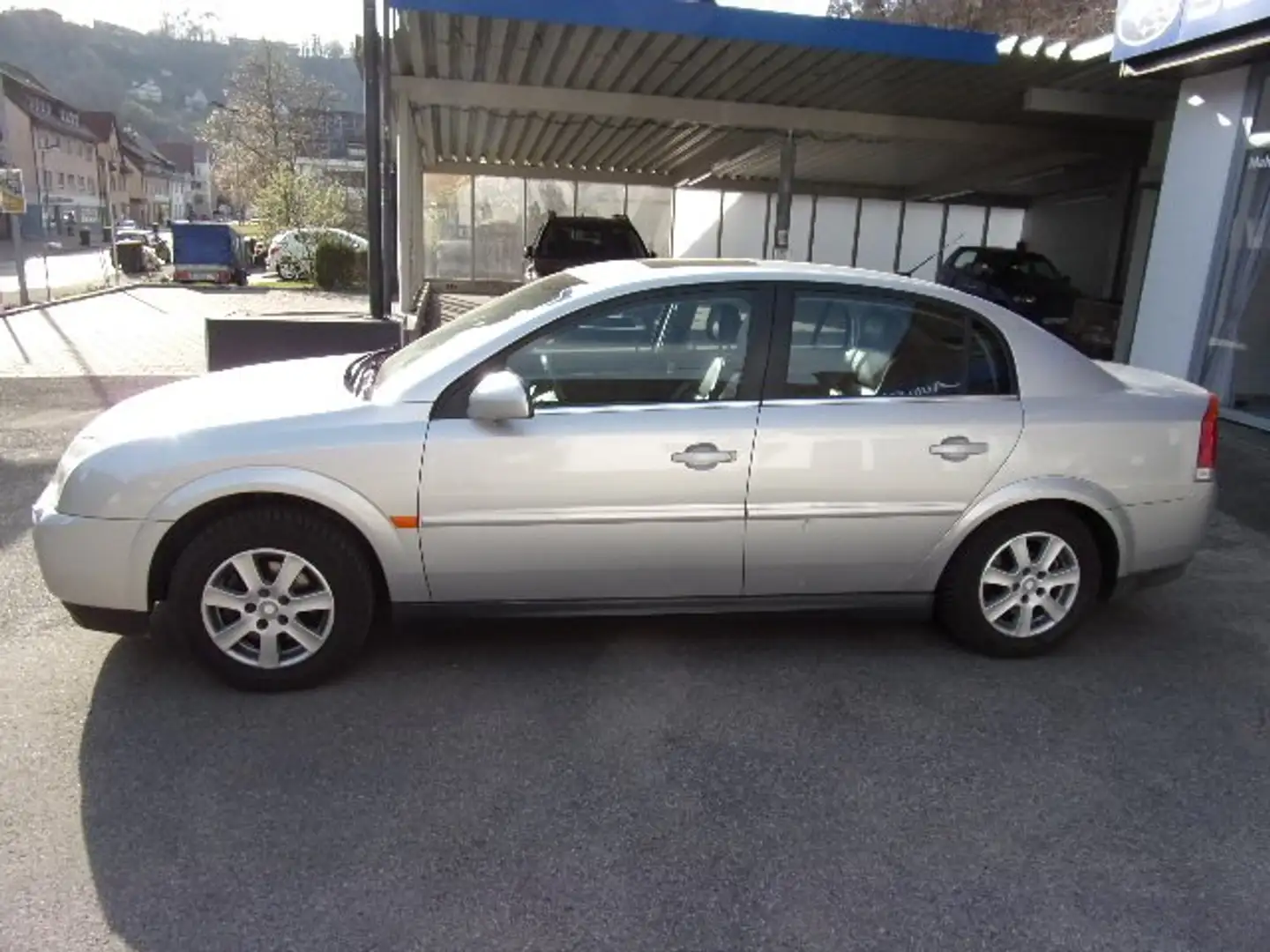 Opel Vectra Vectra 2.2 Elegance Plateado - 2
