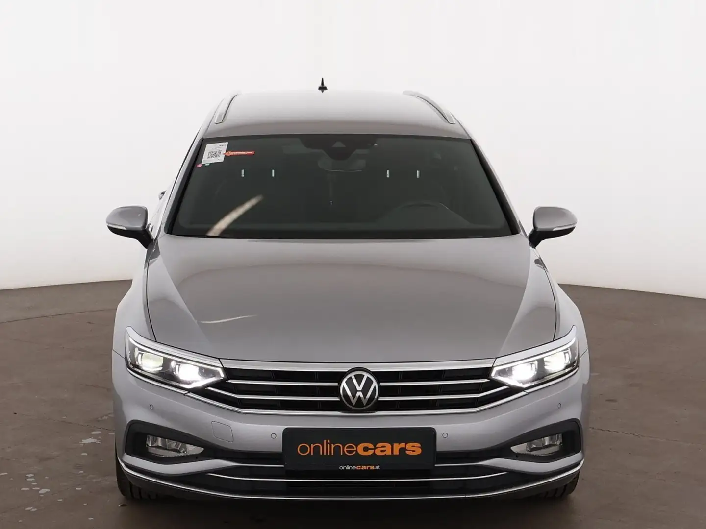 Volkswagen Passat Variant Elegance 2.0 TDI Aut LED RADAR NAV Silber - 2