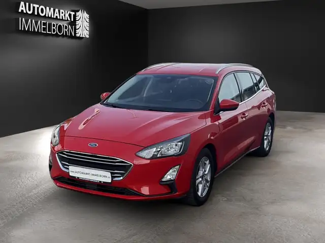 Ford Focus view 3