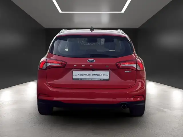 Ford Focus view 10