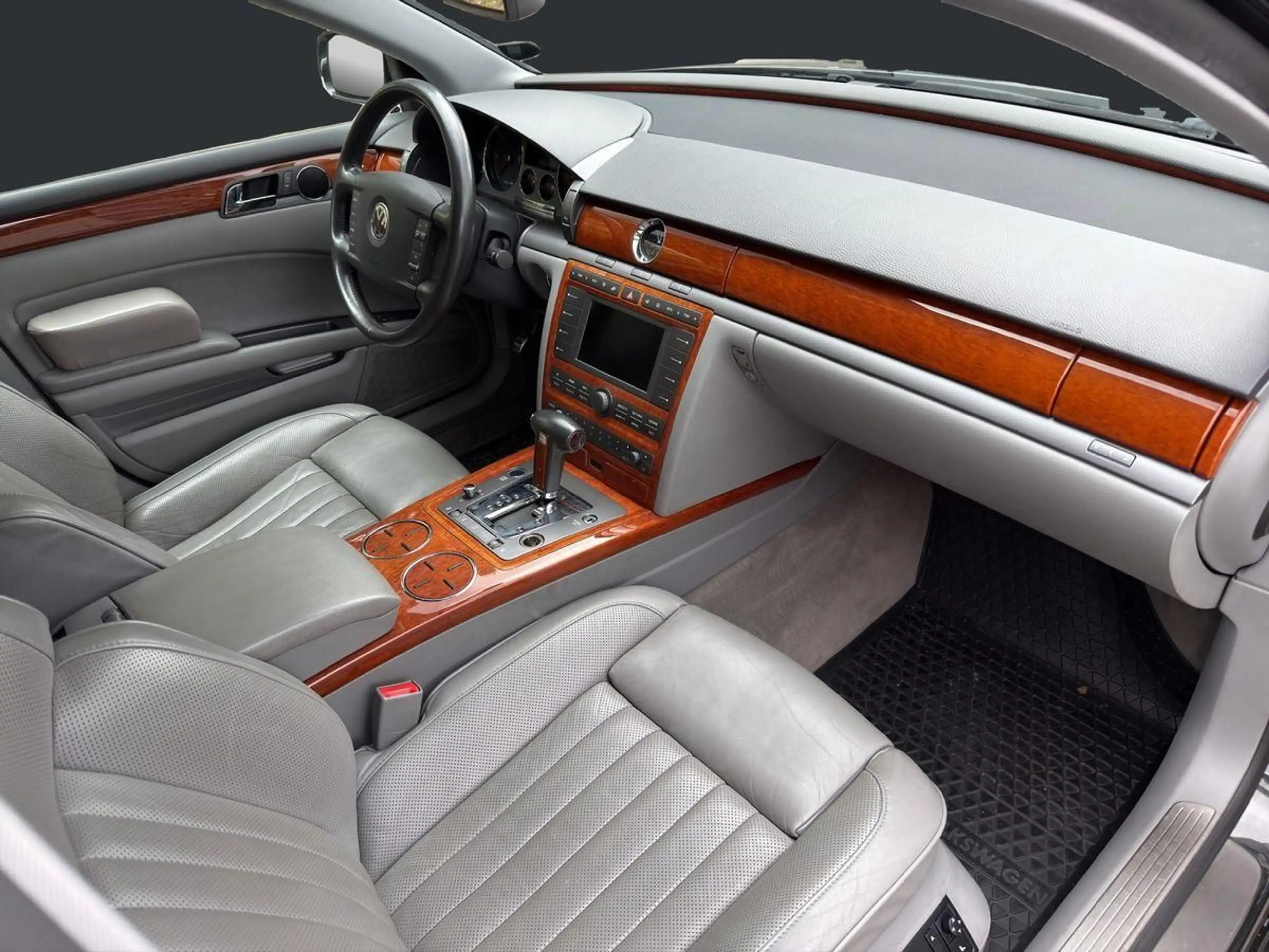 Volkswagen Phaeton TDI 3.0 4Motion*Xenon*PDC*Klima* — photo 12