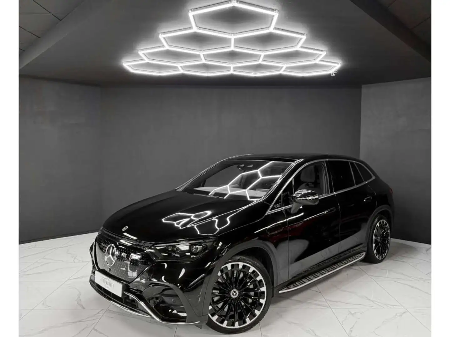 Mercedes-Benz EQE 350 SUV 4MATIC I AMG LINE I 1 HAND Noir - 1