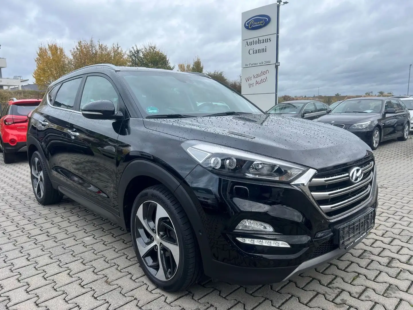 Hyundai TUCSON blue Premium** 157 tkm **aus 1. Hand** Schwarz - 1