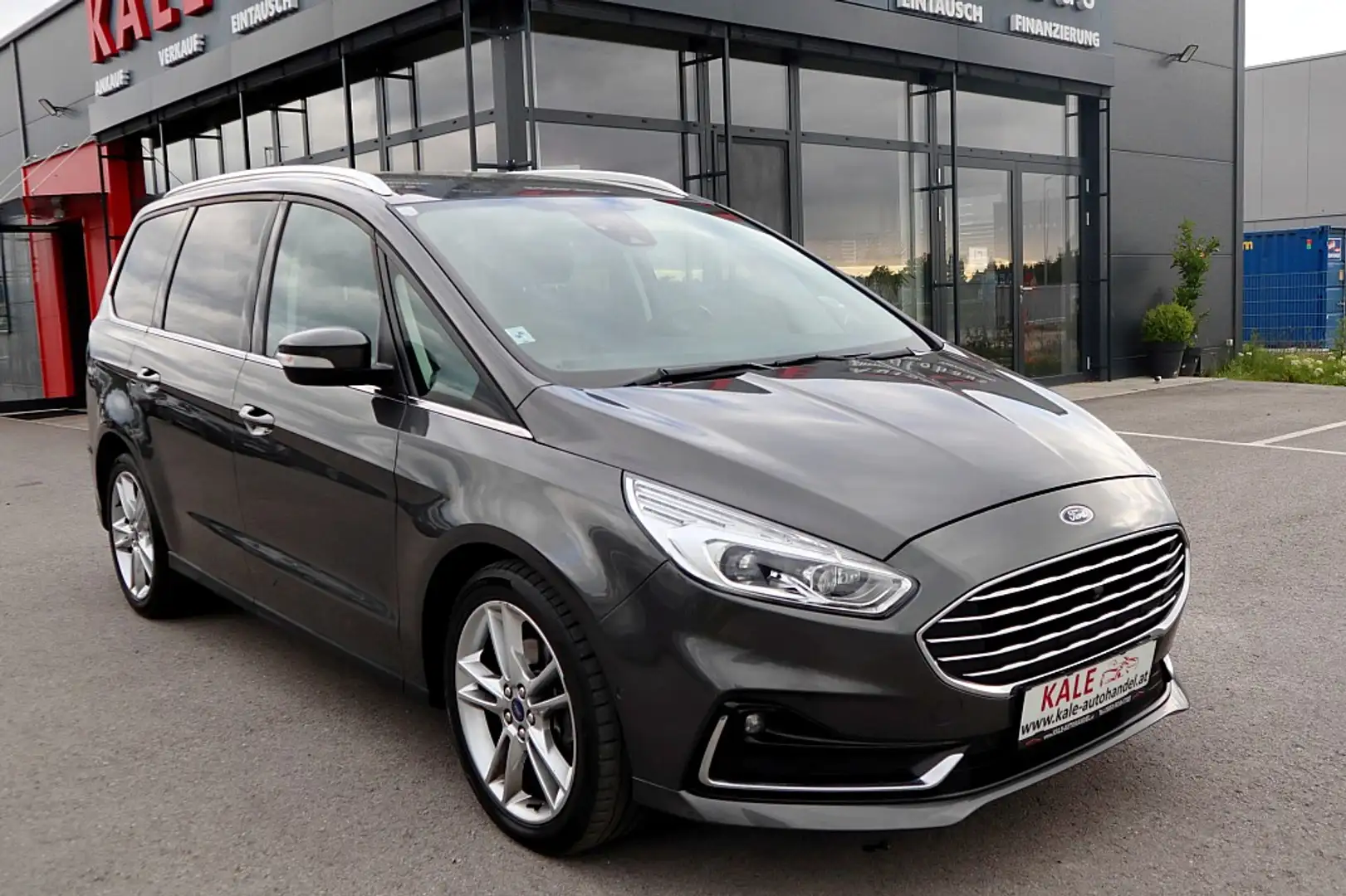 Ford Galaxy 2,0 EcoBlue Titanium Aut.*1.Besitz*Leder*7-Sitz... Schwarz - 2