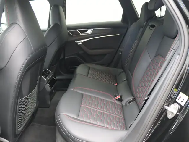 Audi RS6 view 10