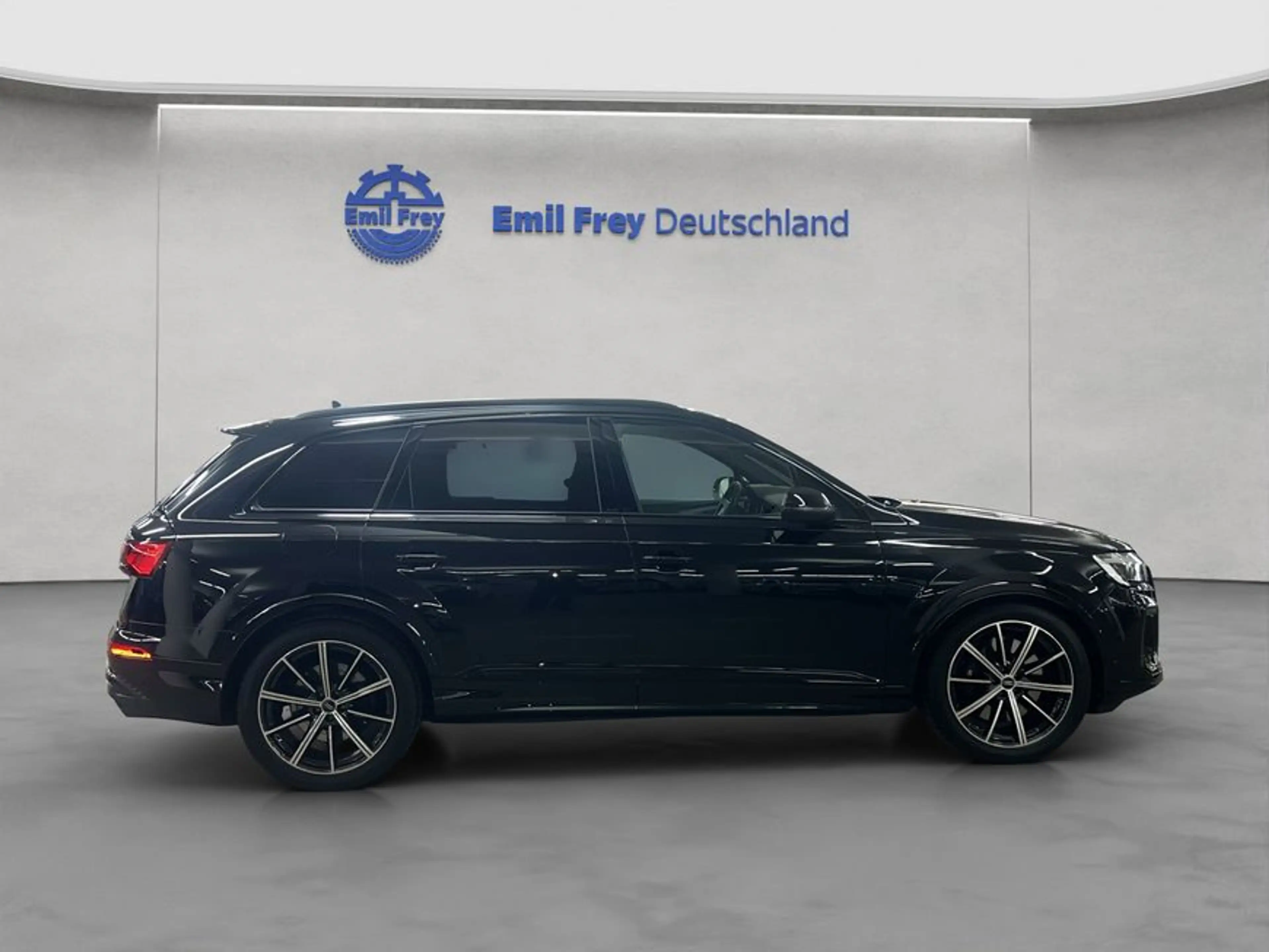 Audi SQ7 SUV TFSI tiptronic — photo 7