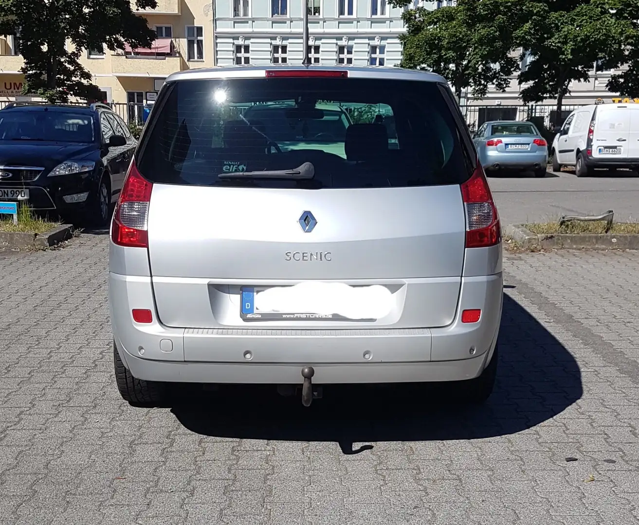 Renault Grand Scenic 2.0 dCi FAP Aut. Exception Grau - 2