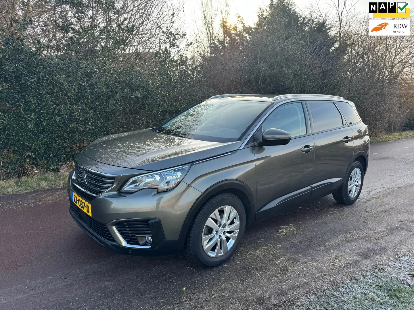 Peugeot 5008 1.2 PureTech Active|Dis=V.V|Dealer onderh.|luxe Grau - 1