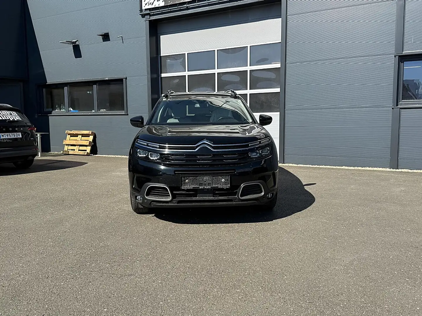 Citroen C5 Aircross BlueHDI 130 S&S Shine EAT8 Aut. ASS NAVI LED RÜ... Schwarz - 1
