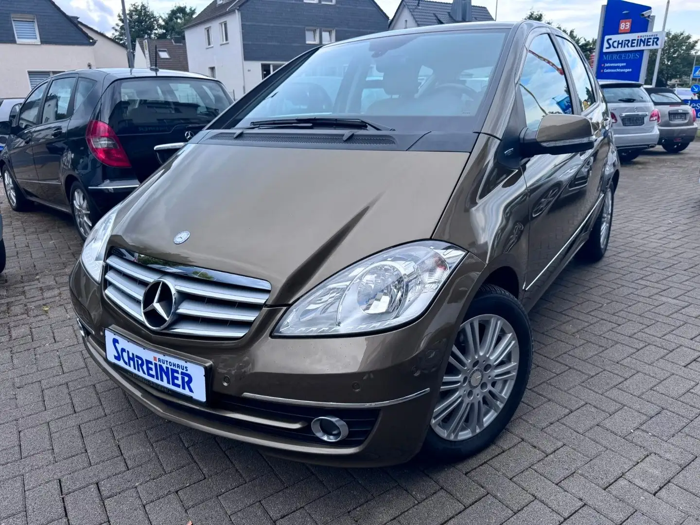 Mercedes-Benz A 160 Elegance*Automatik*Leder*Navi*1.Hand Marrone - 1