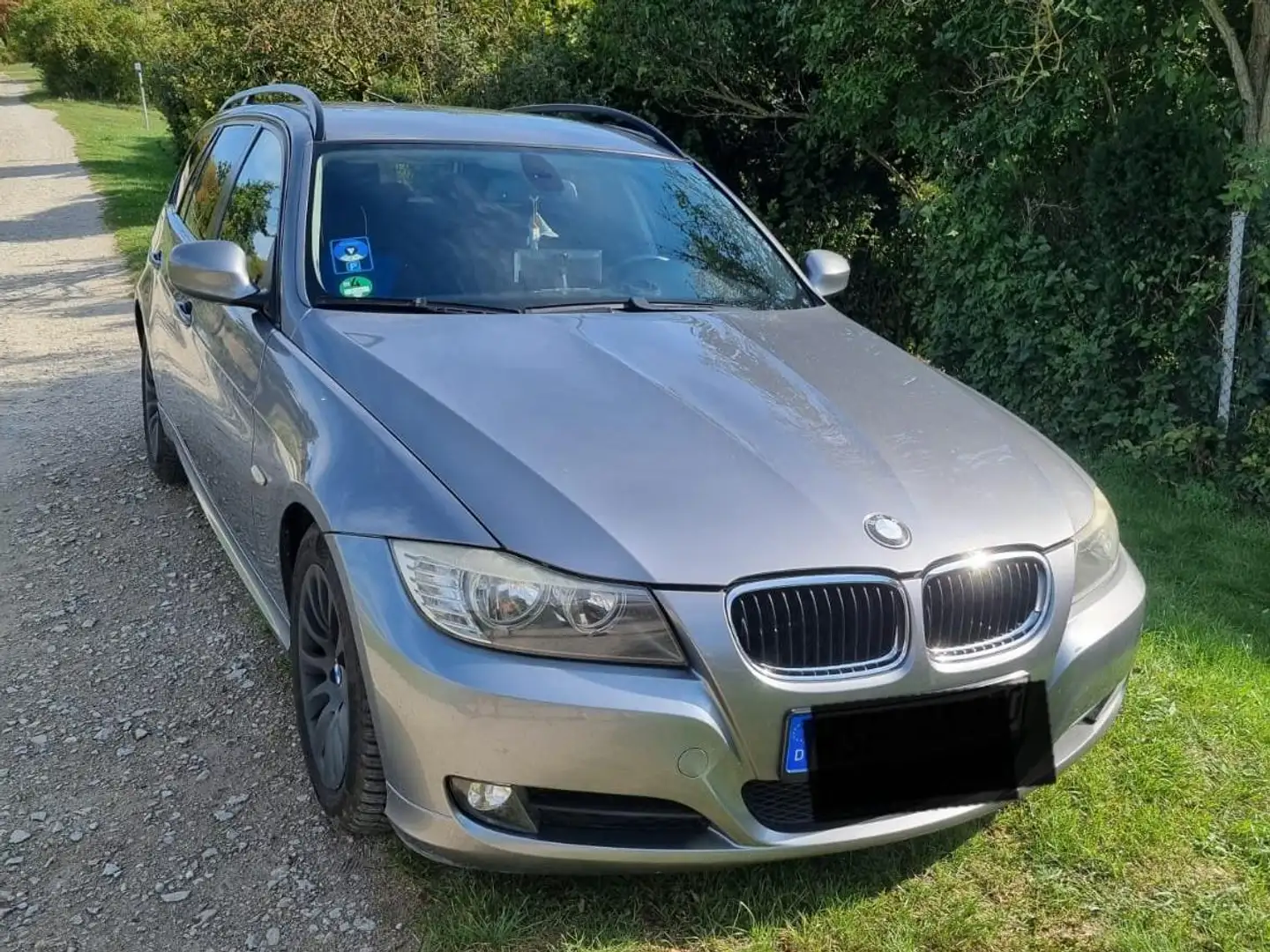BMW 318 318i Touring Stříbrná - 2