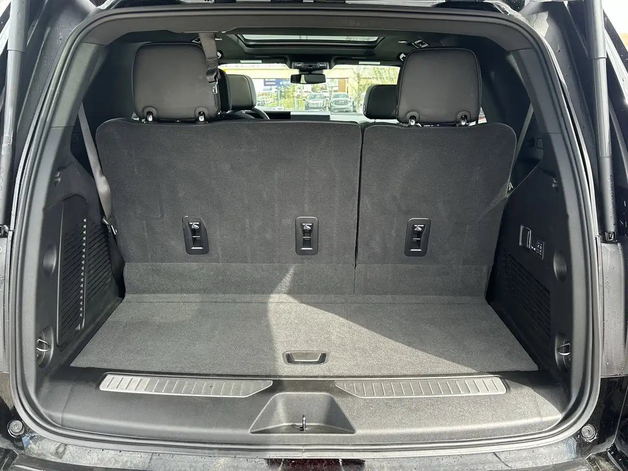 GMC Yukon снимка GMC Yukon