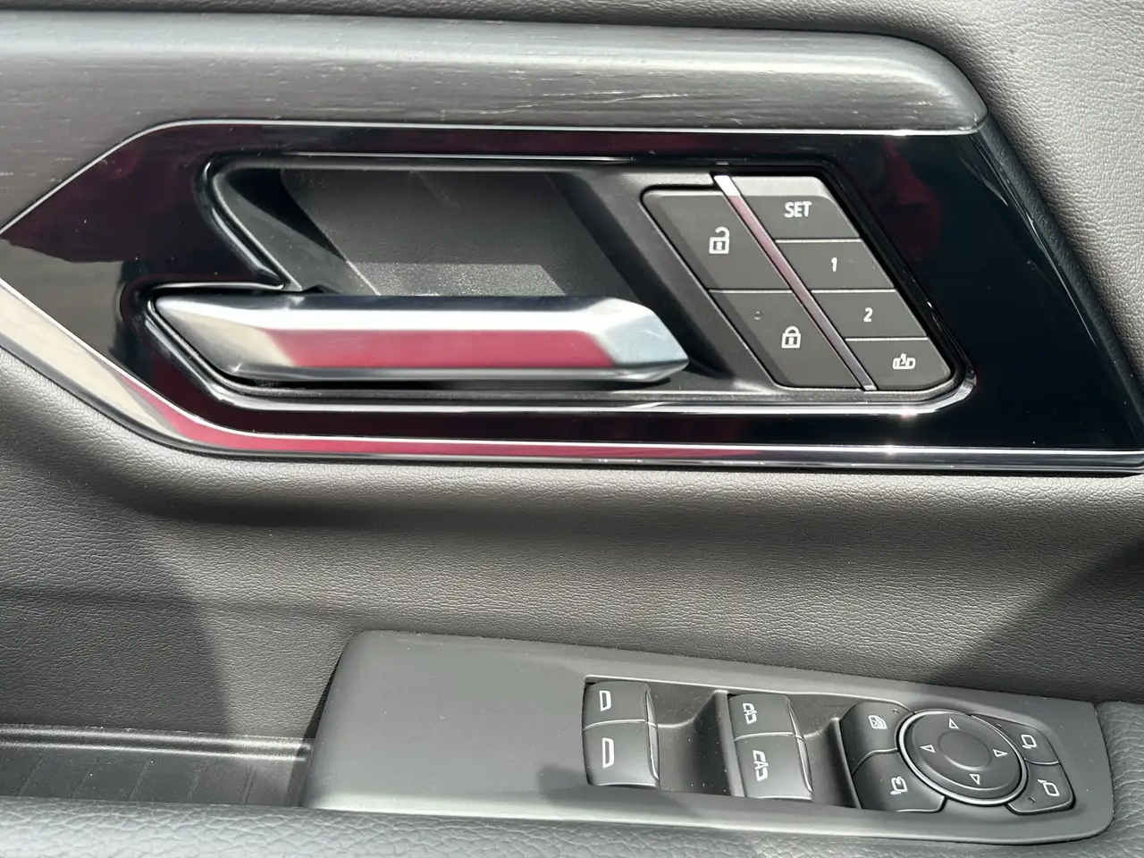 GMC Yukon снимка GMC Yukon