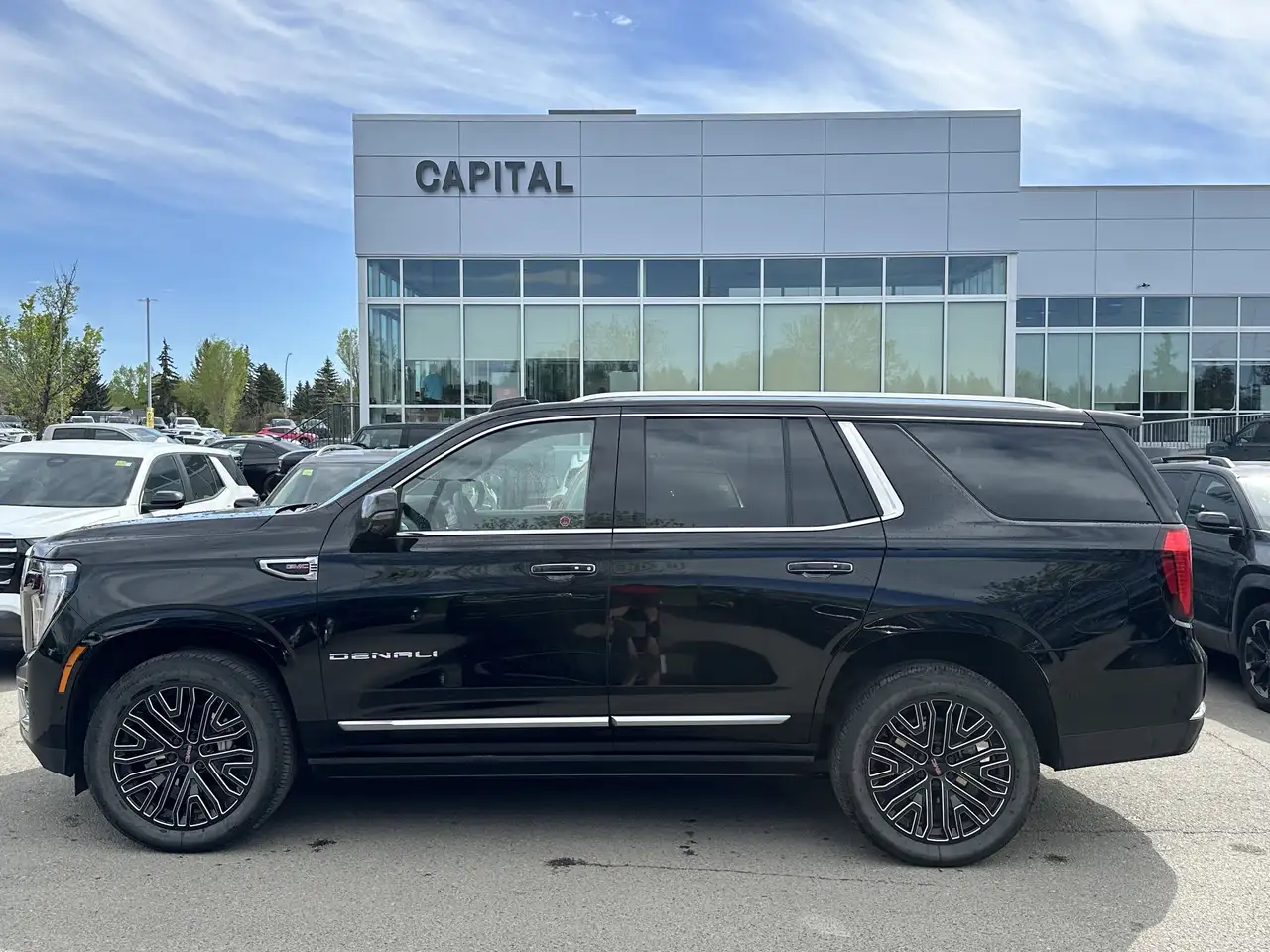 GMC Yukon снимка GMC Yukon