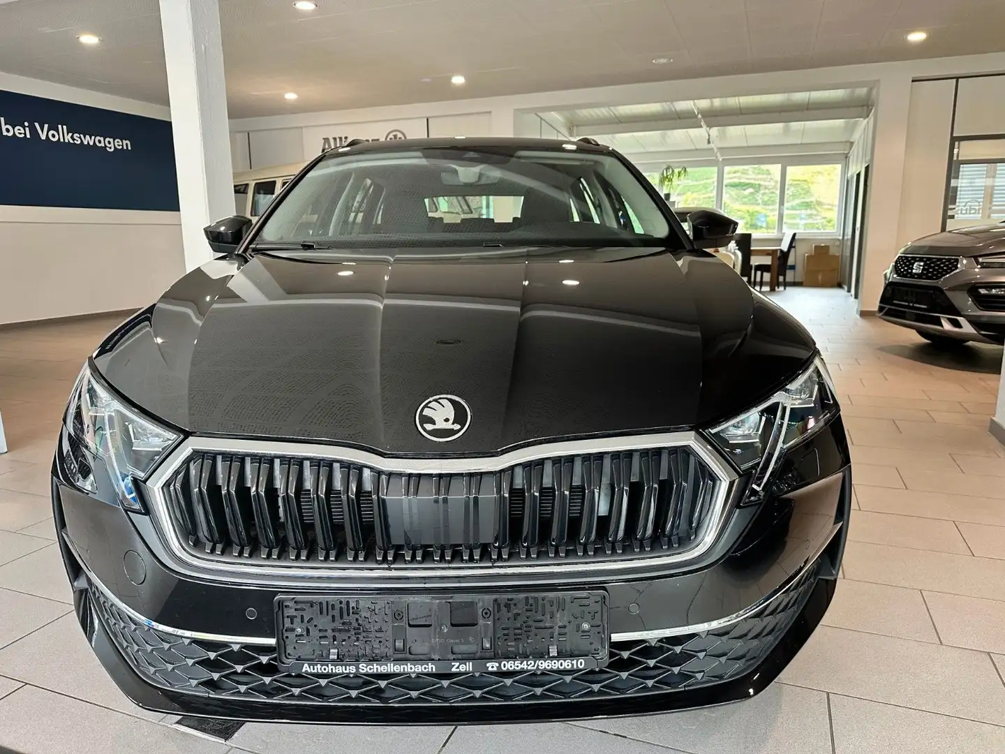 Skoda Octavia Combi*MATRIX*CANTON*AHK*LEDER* Schwarz - 2