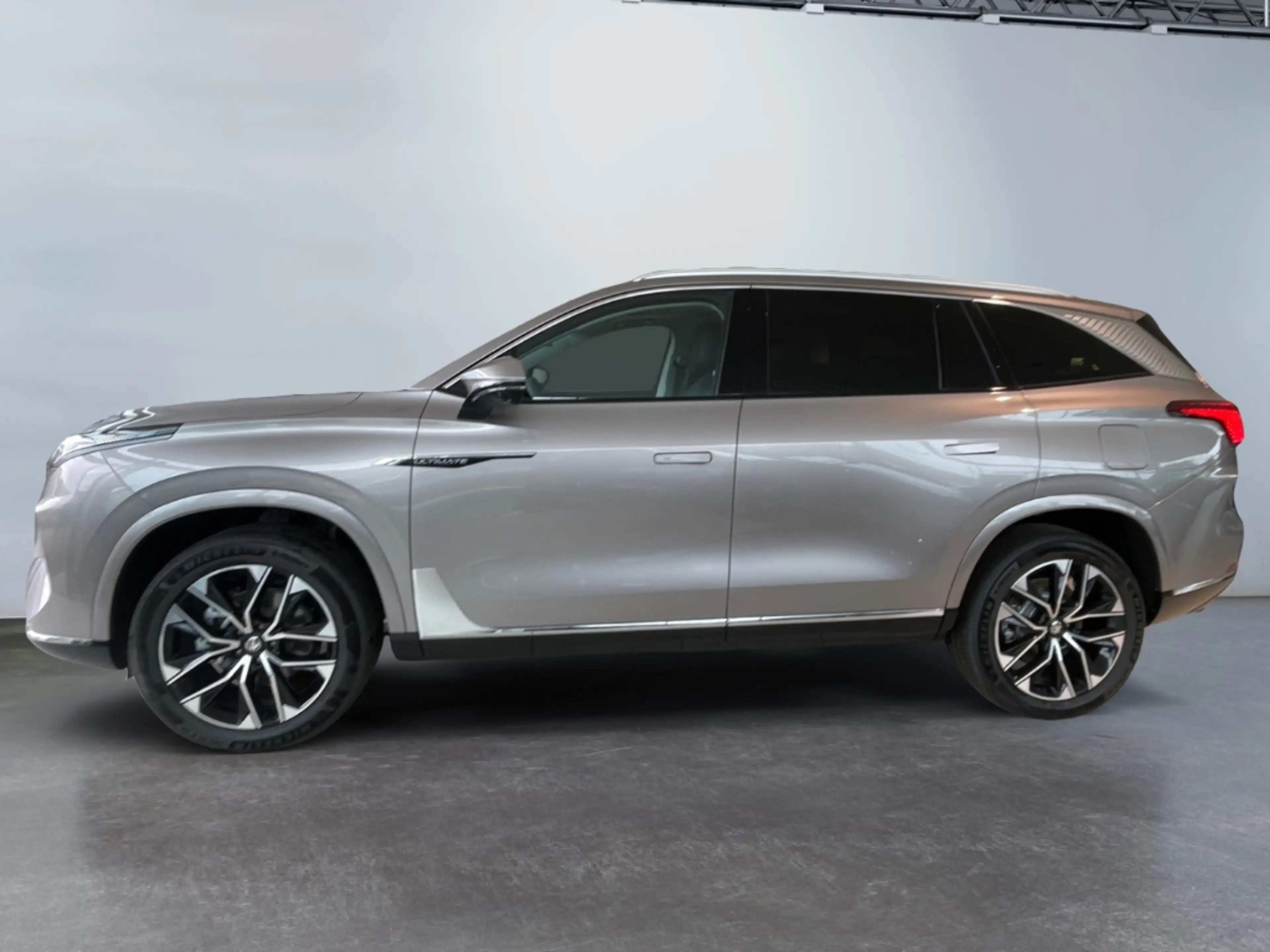MG MGS9 Premium 7-Sitzer — photo 5