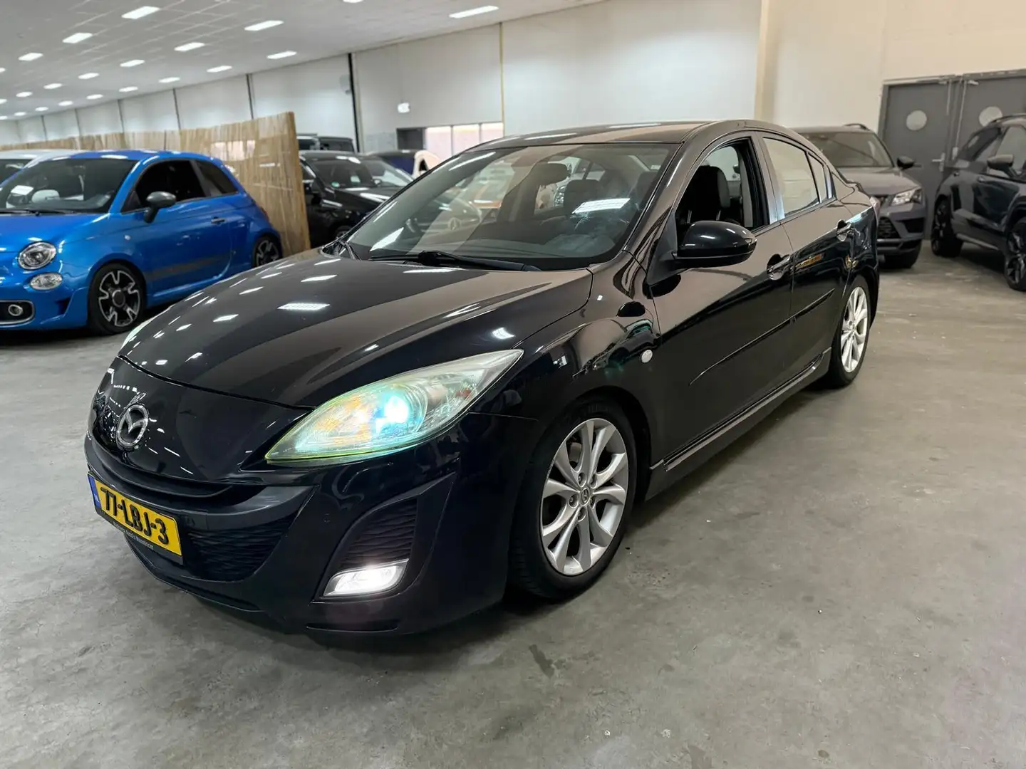 Mazda 3 2.0 DiSi GT-M / RIJDT SCHAKELT GOED / NIEUWE APK / Noir - 2